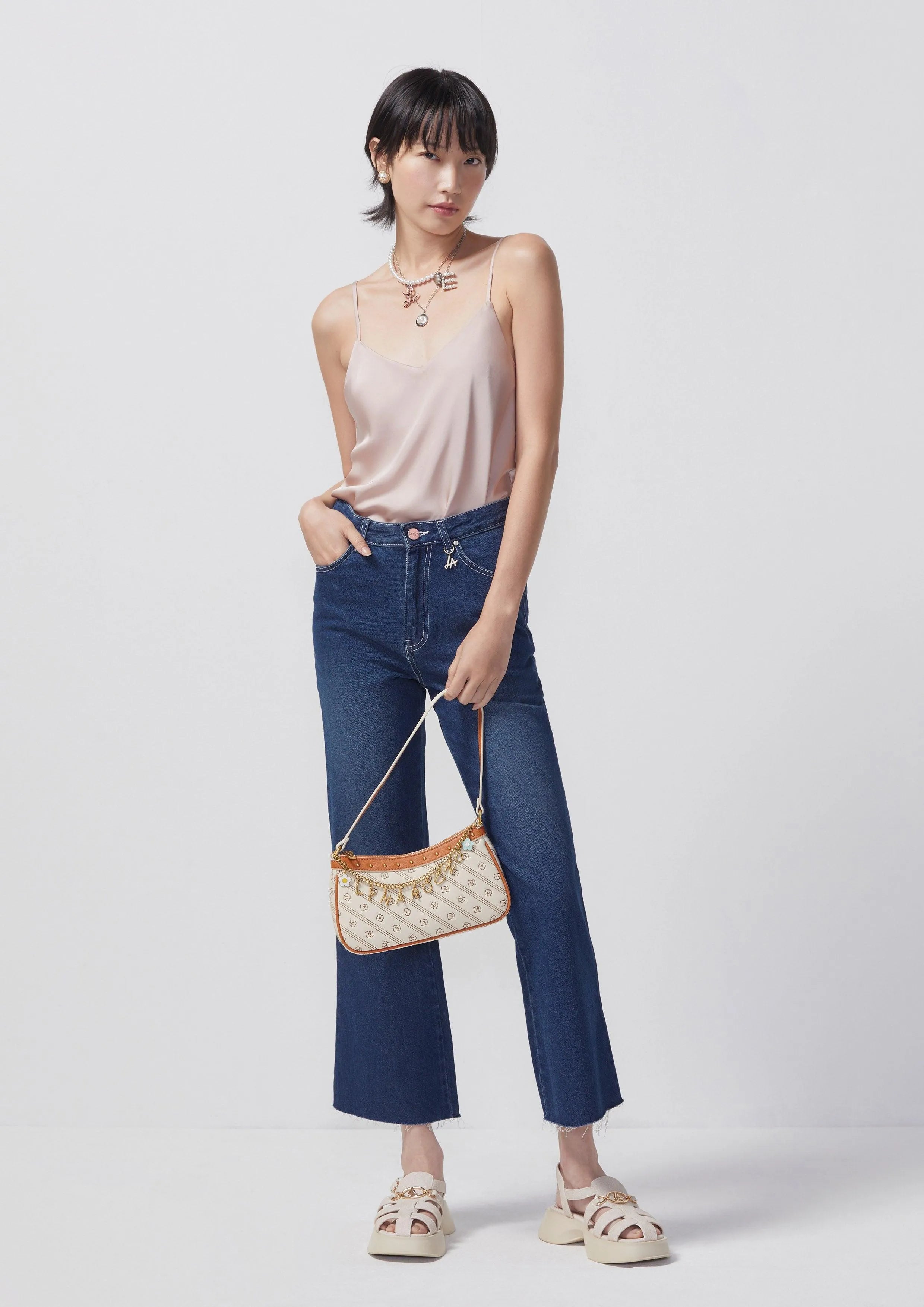 เสื้อสายเดี่ยวคอวี คอลเลกชัน Beach Destination