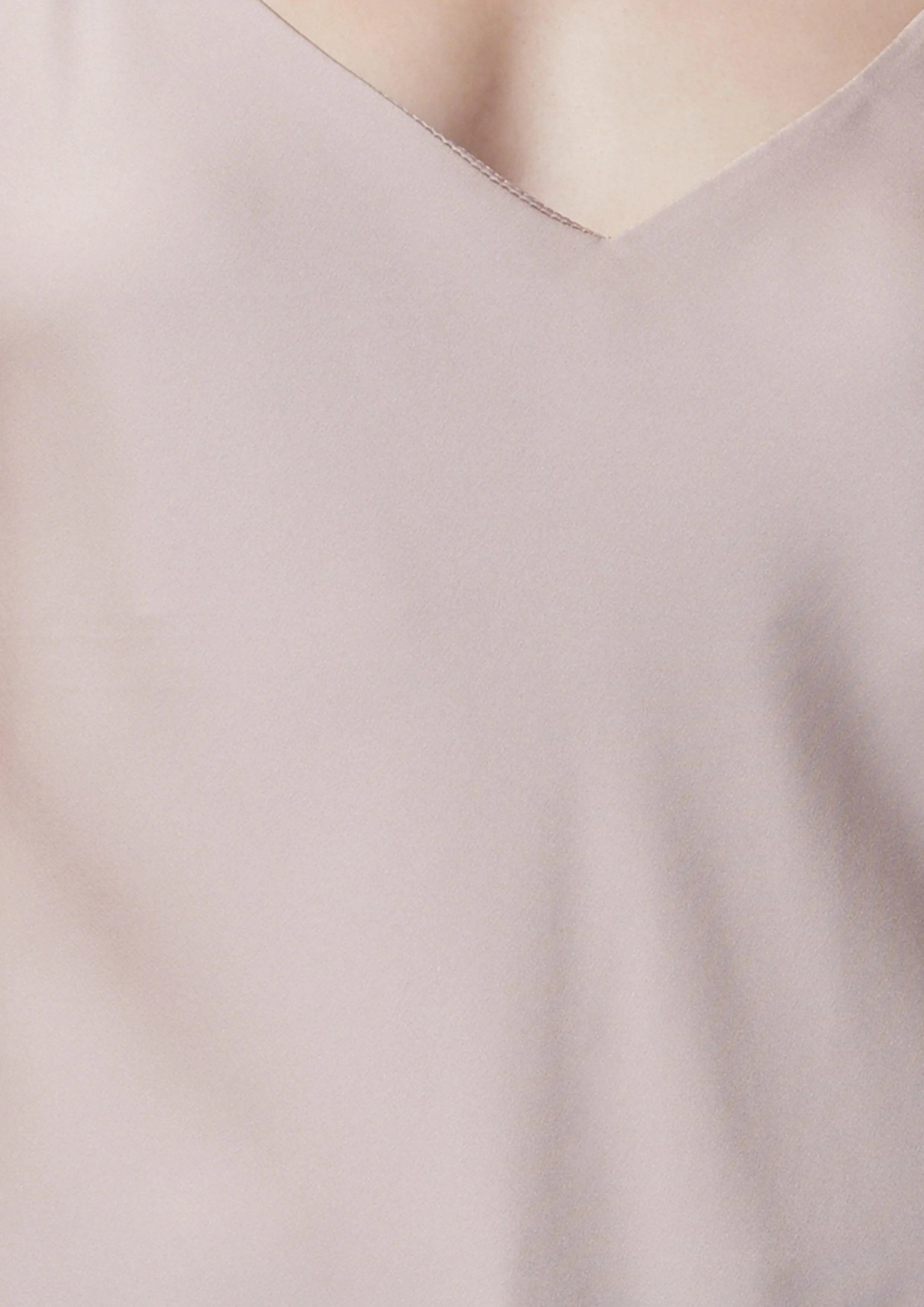 เสื้อสายเดี่ยวคอวี คอลเลกชัน Beach Destination