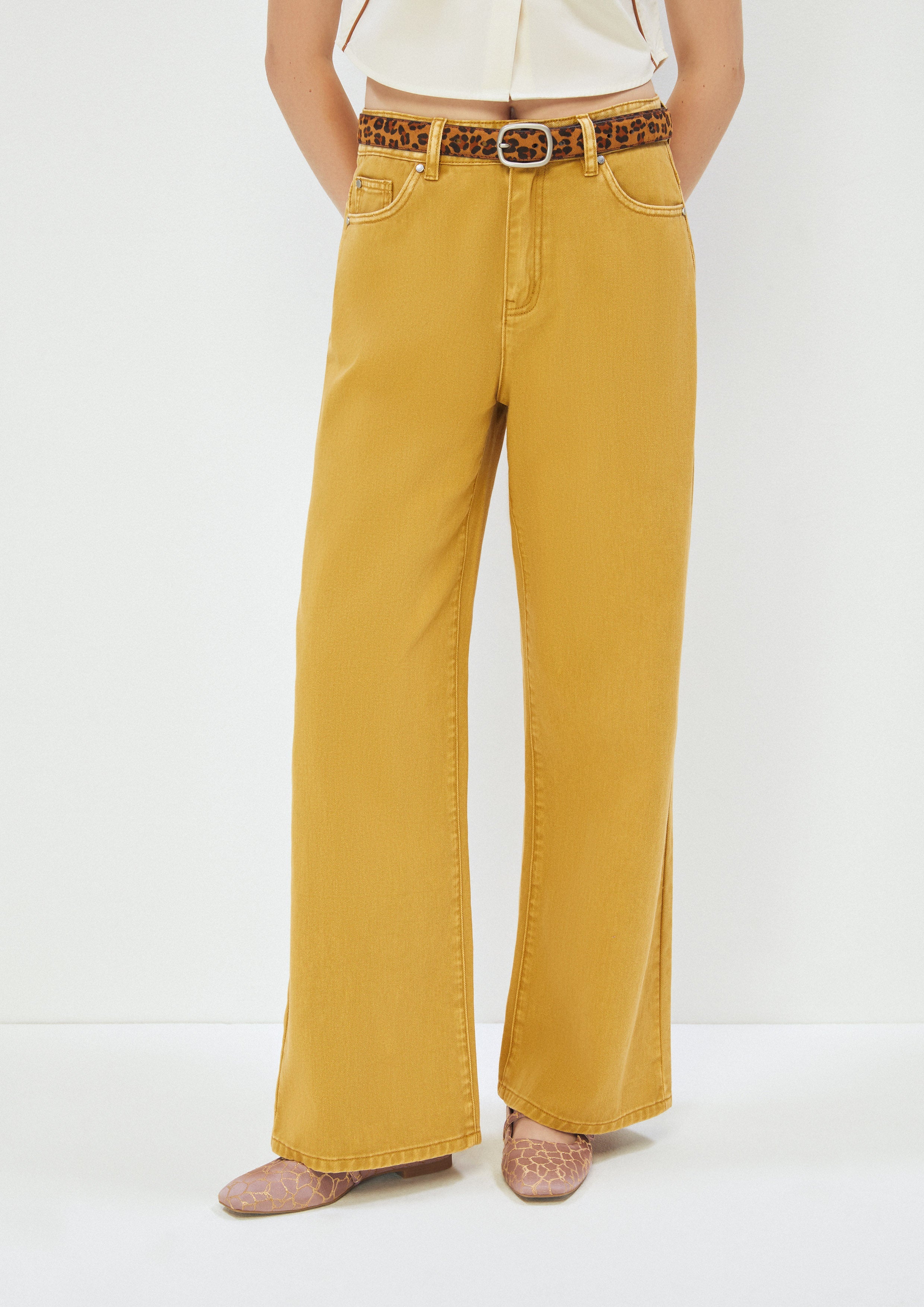 Pants With Leopard Buckle Safari Vibes