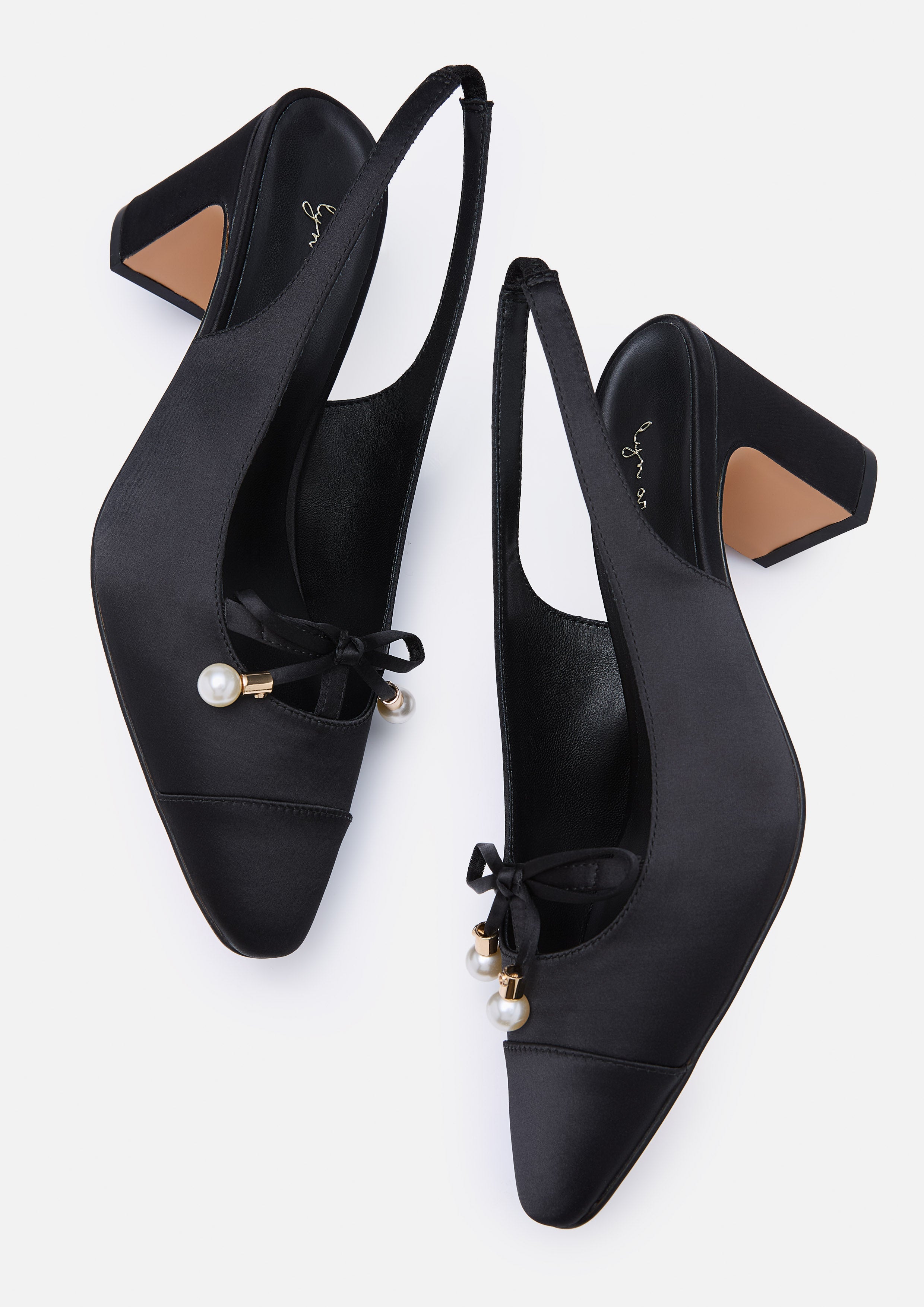 รองเท้าส้นสูงรัดส้นเท้า Kay