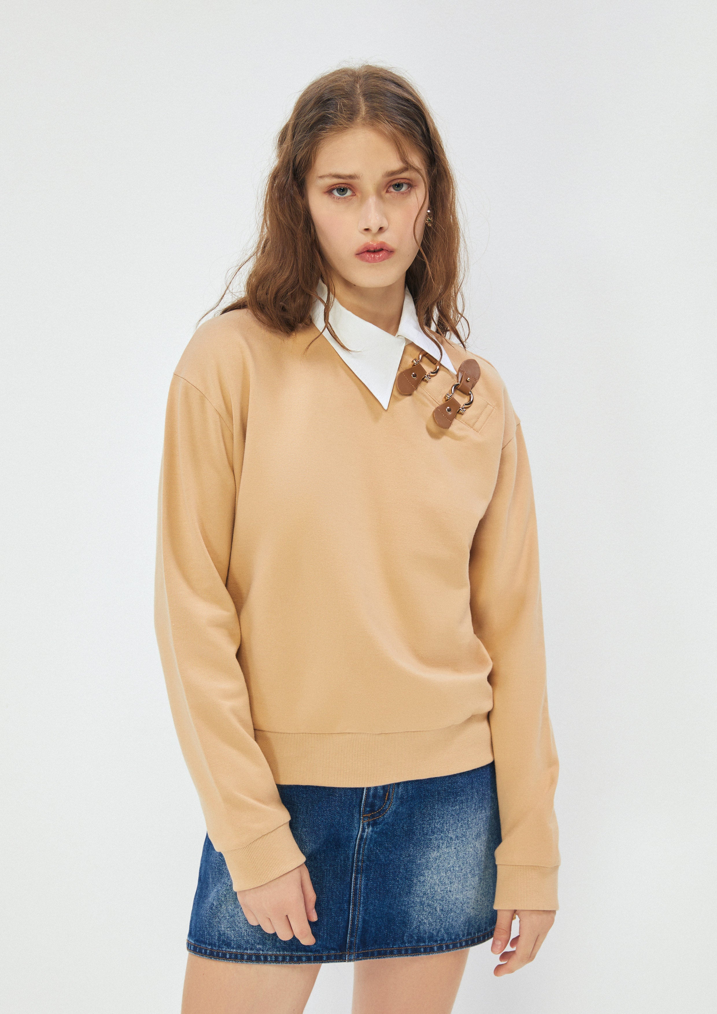 เสื้อพูลโอเวอร์ปกคออสมมาตร คอลเลกชัน Safari Vibes