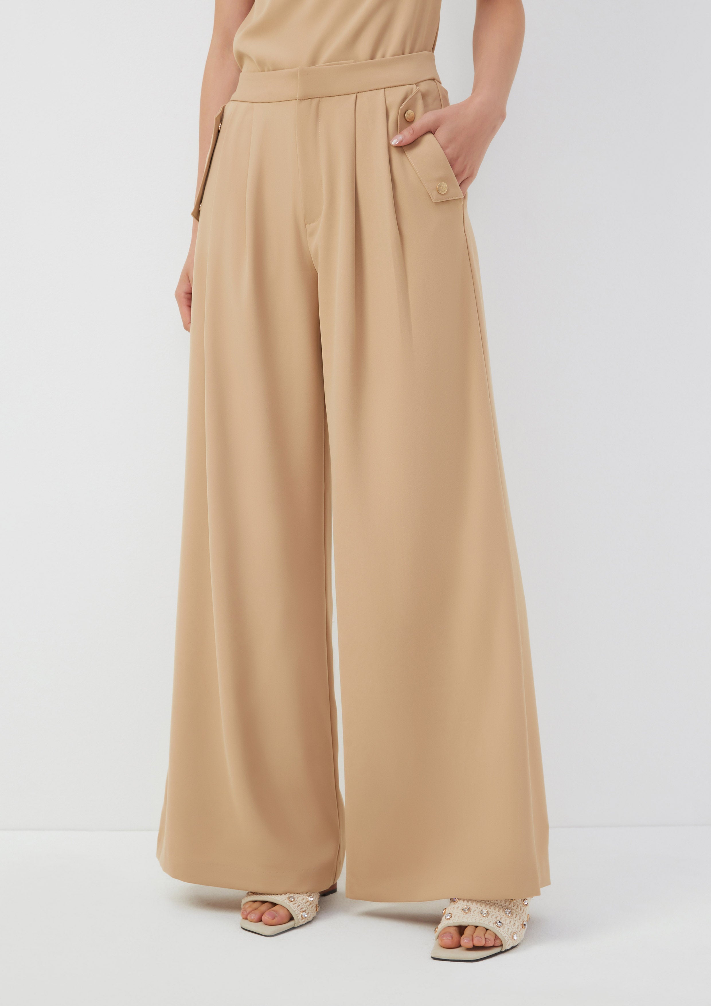 Pleated Wide-Leg Trousers Posh Escapade