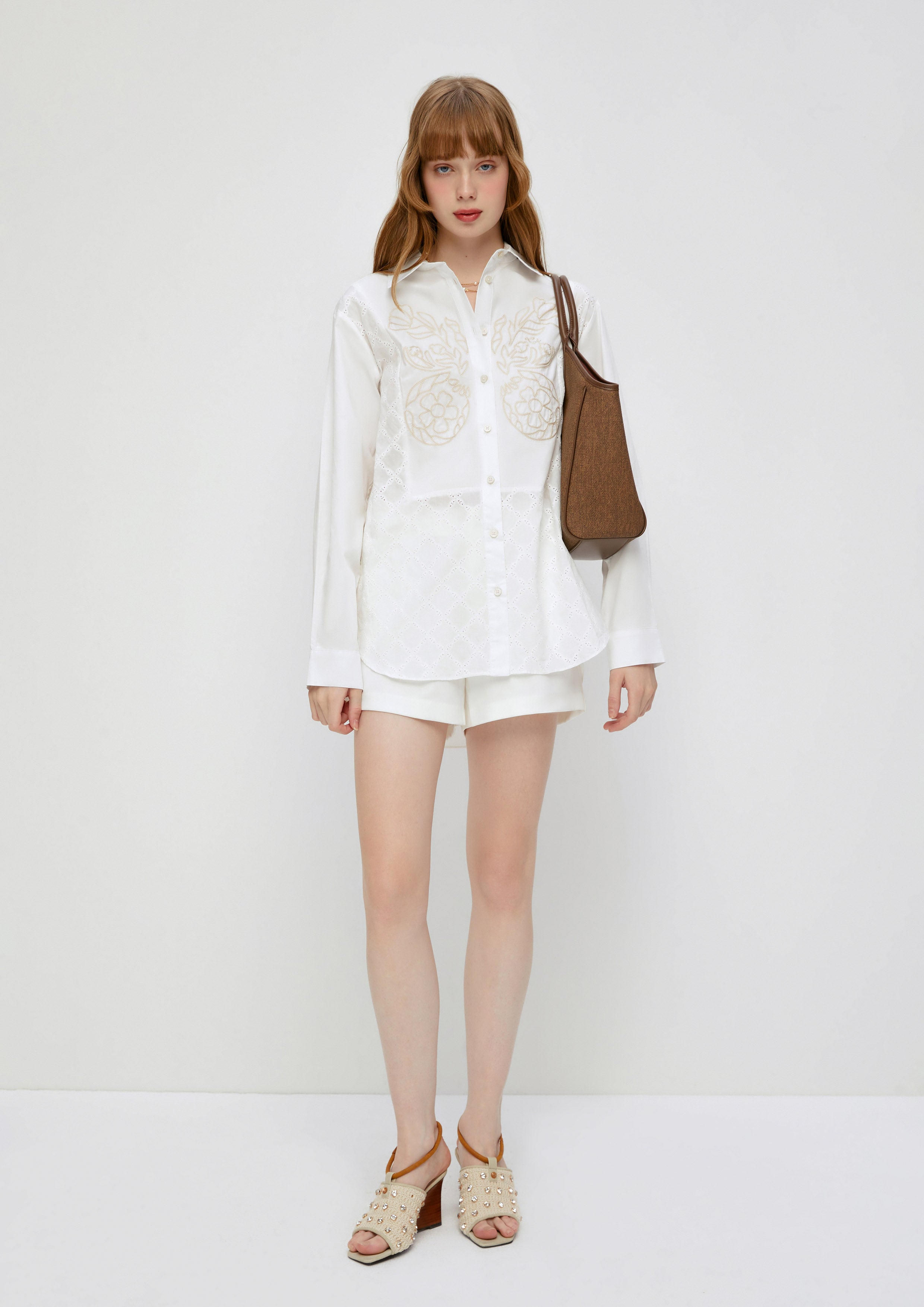 เสื้อเชิ้ตแขนยาวบุลายควิลล์ คอลเลกชัน White Horizon