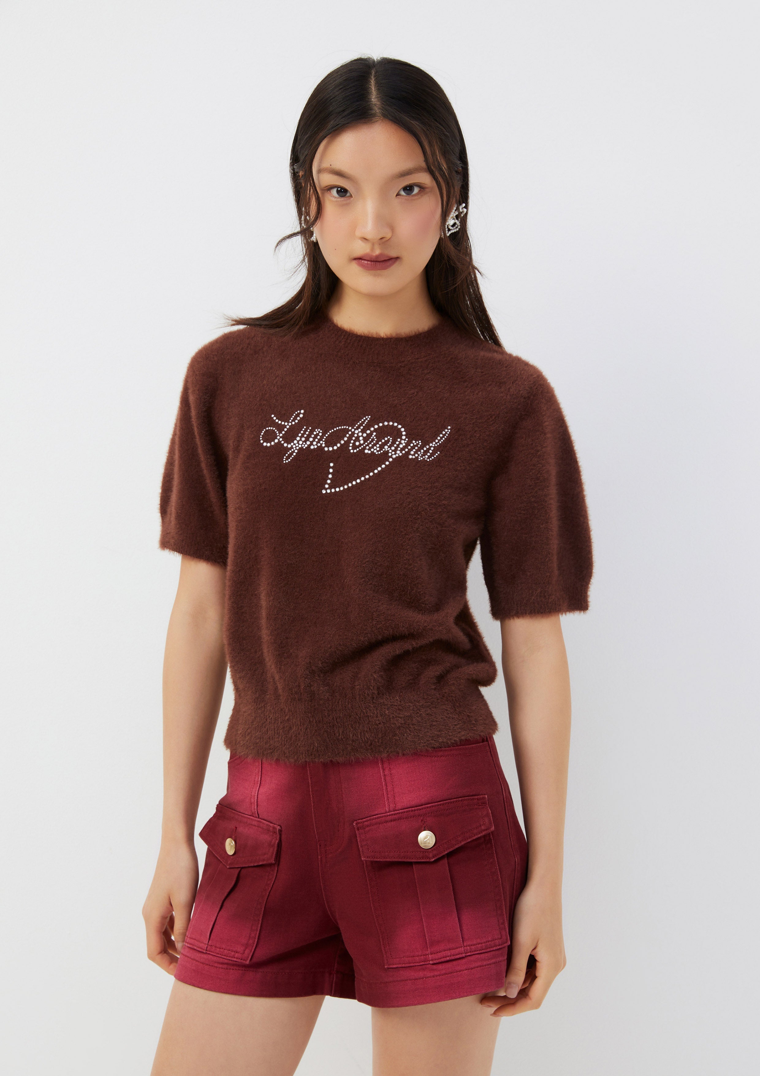 เสื้อยืด ผ้าถักขน Roar of Serengeti