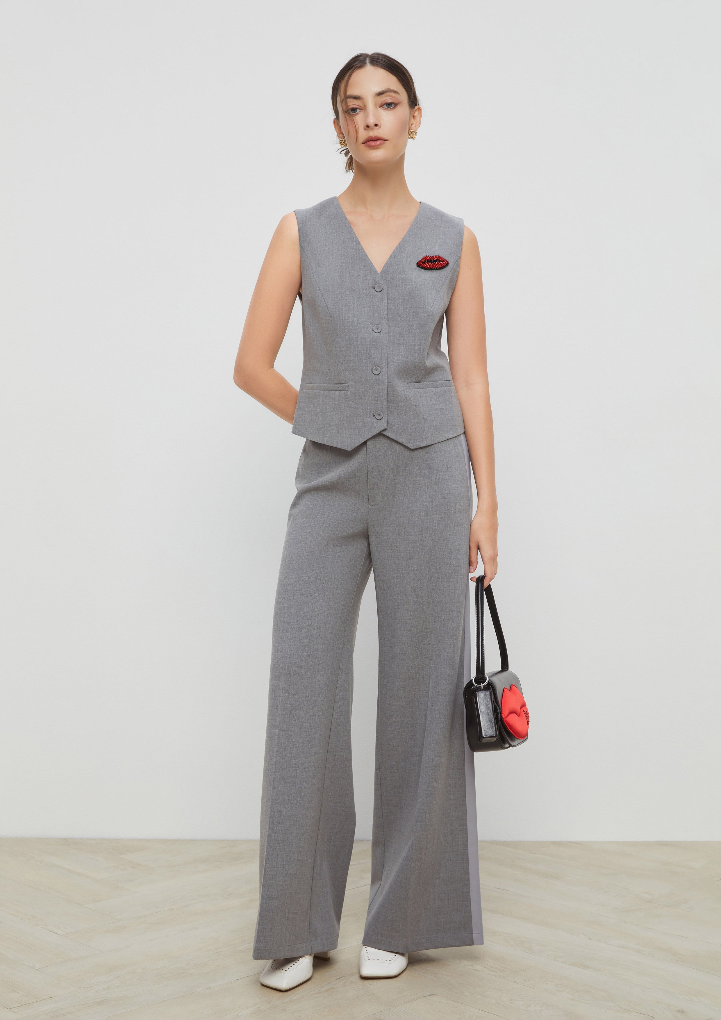 Button Vest With Mouth Embroidery Echo