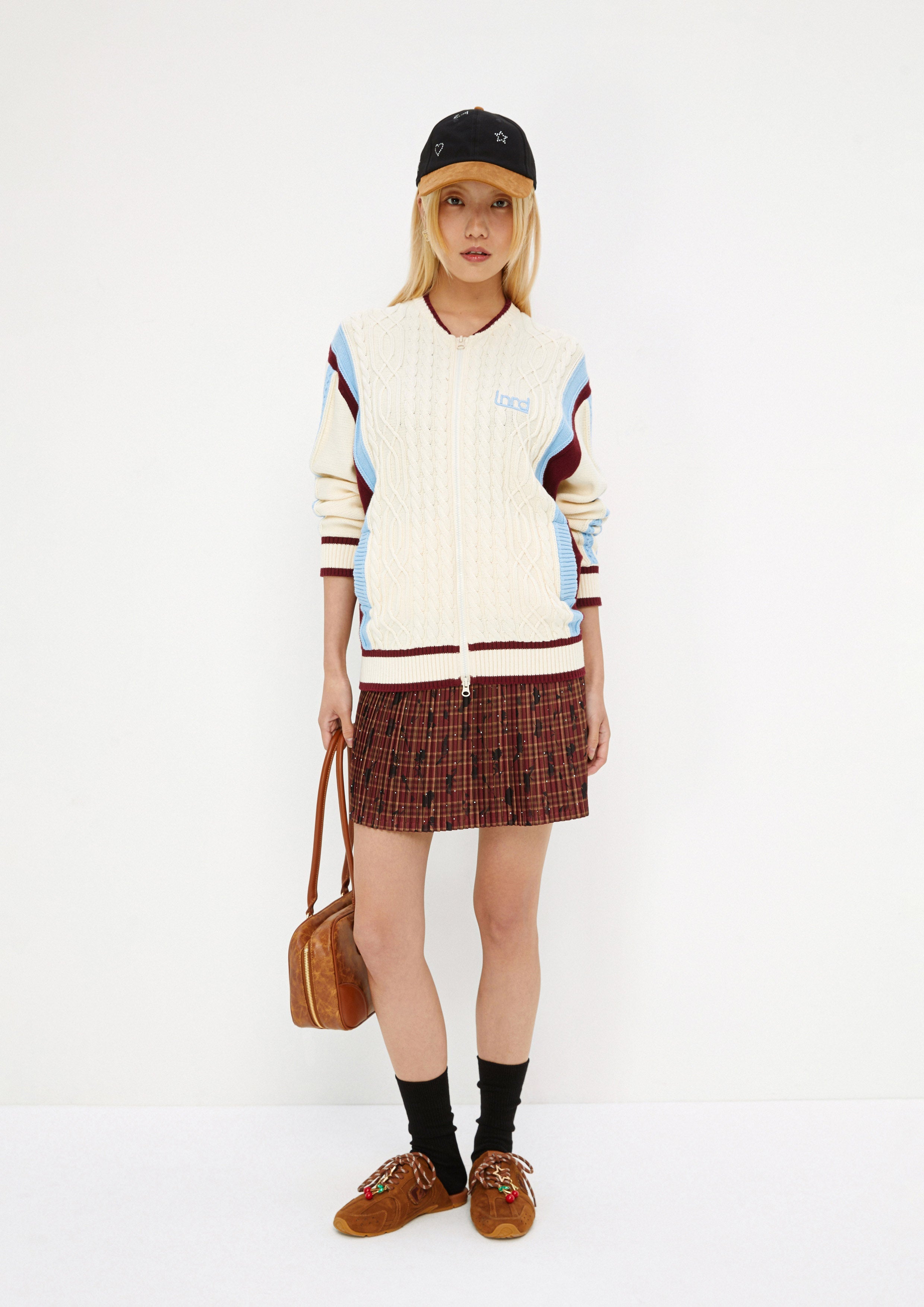 Cable Knit Long Sleeve Jumper No Wall