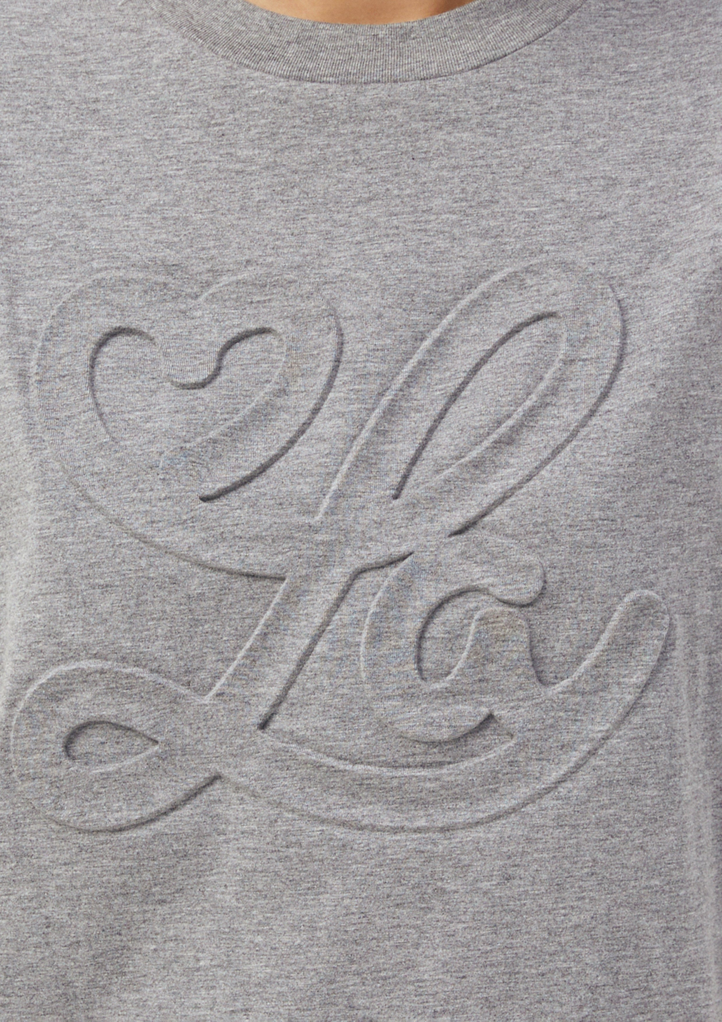 เสื้อแขนกุด คอกลม Urban Retreat