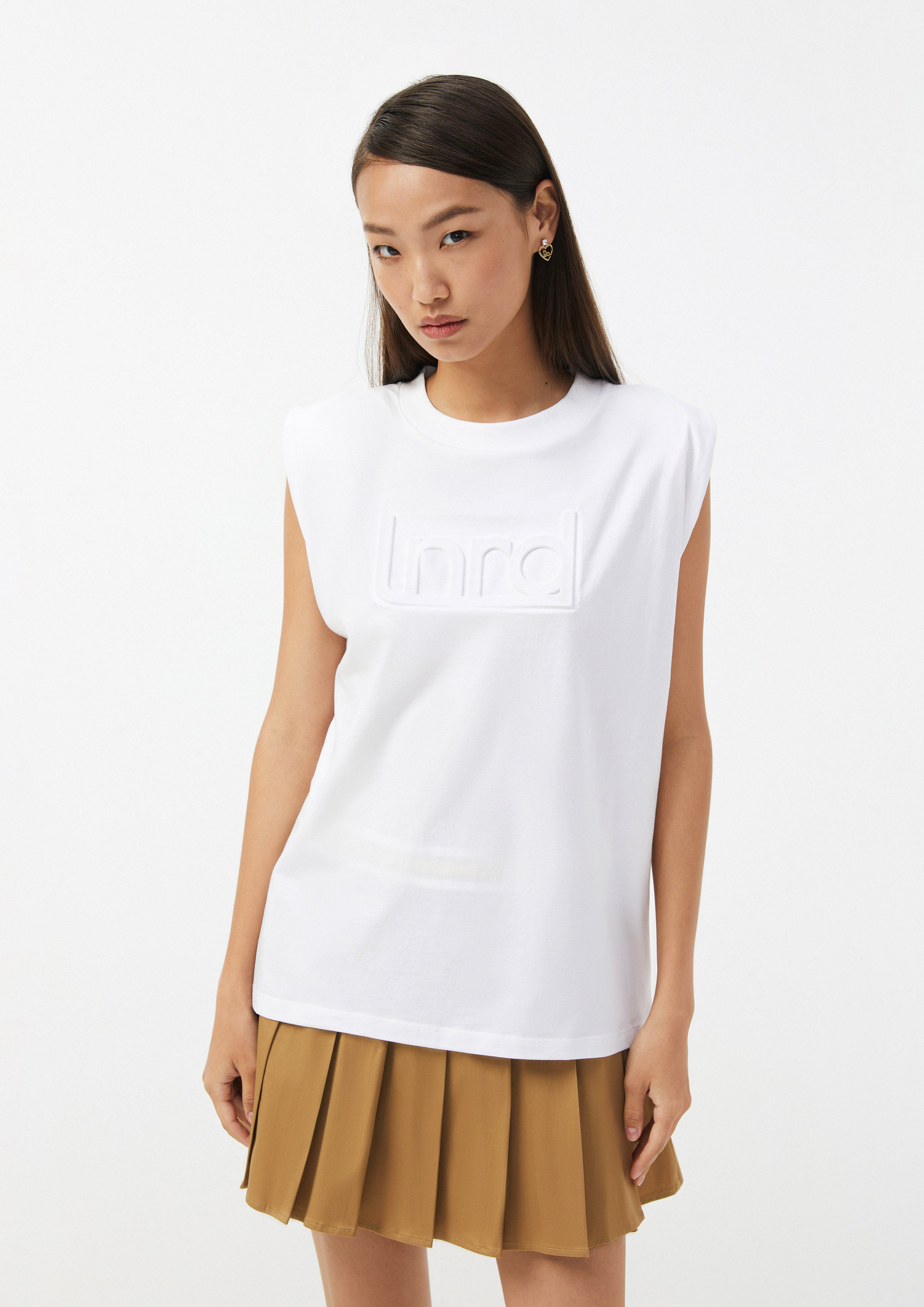 Crew Neck Sleeveless Top Urban Retreat
