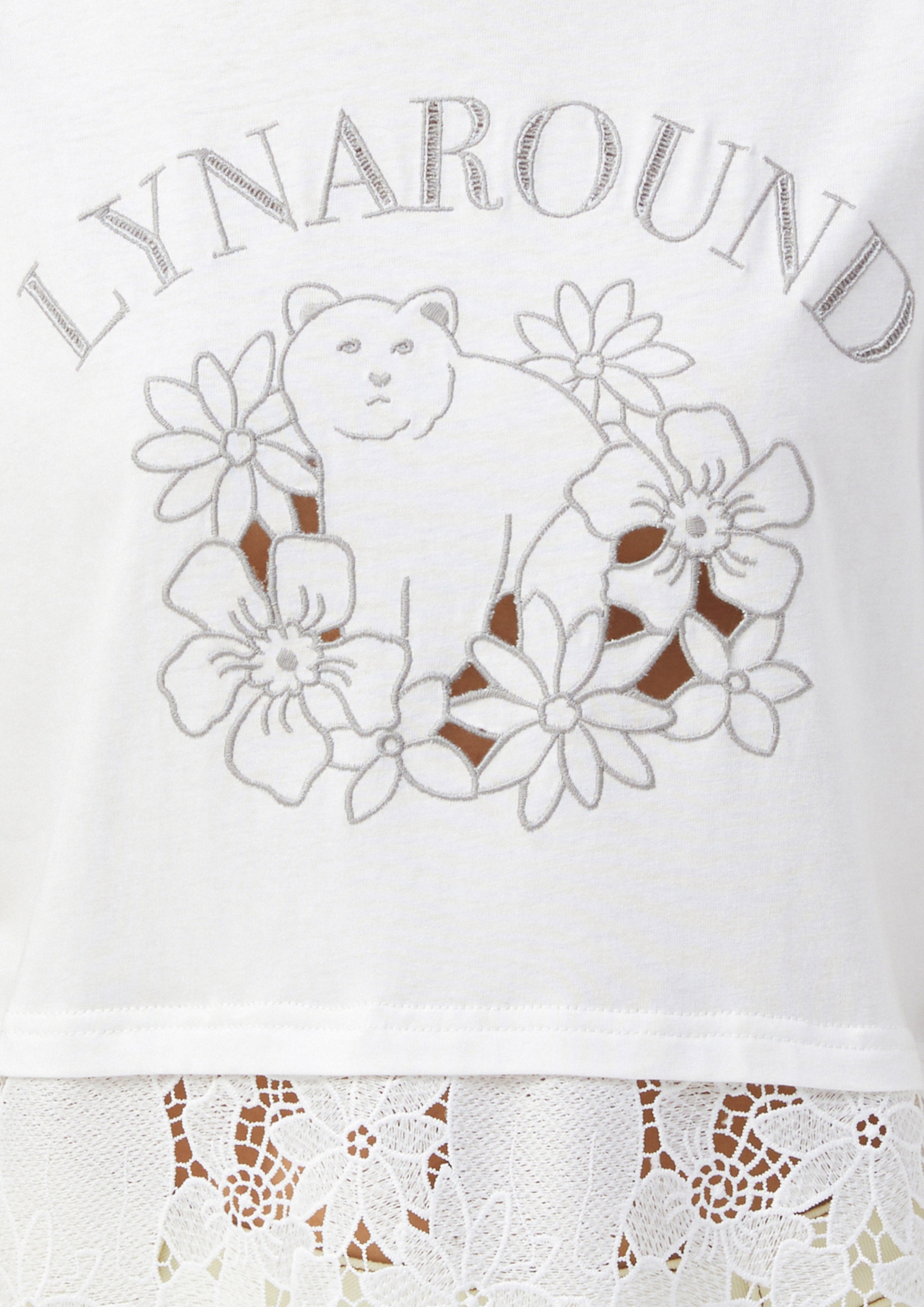 เสื้อยืด แต่งชายลูกไม้ พิมพ์ลายหมีและดอกไม้ The Wild Spirit