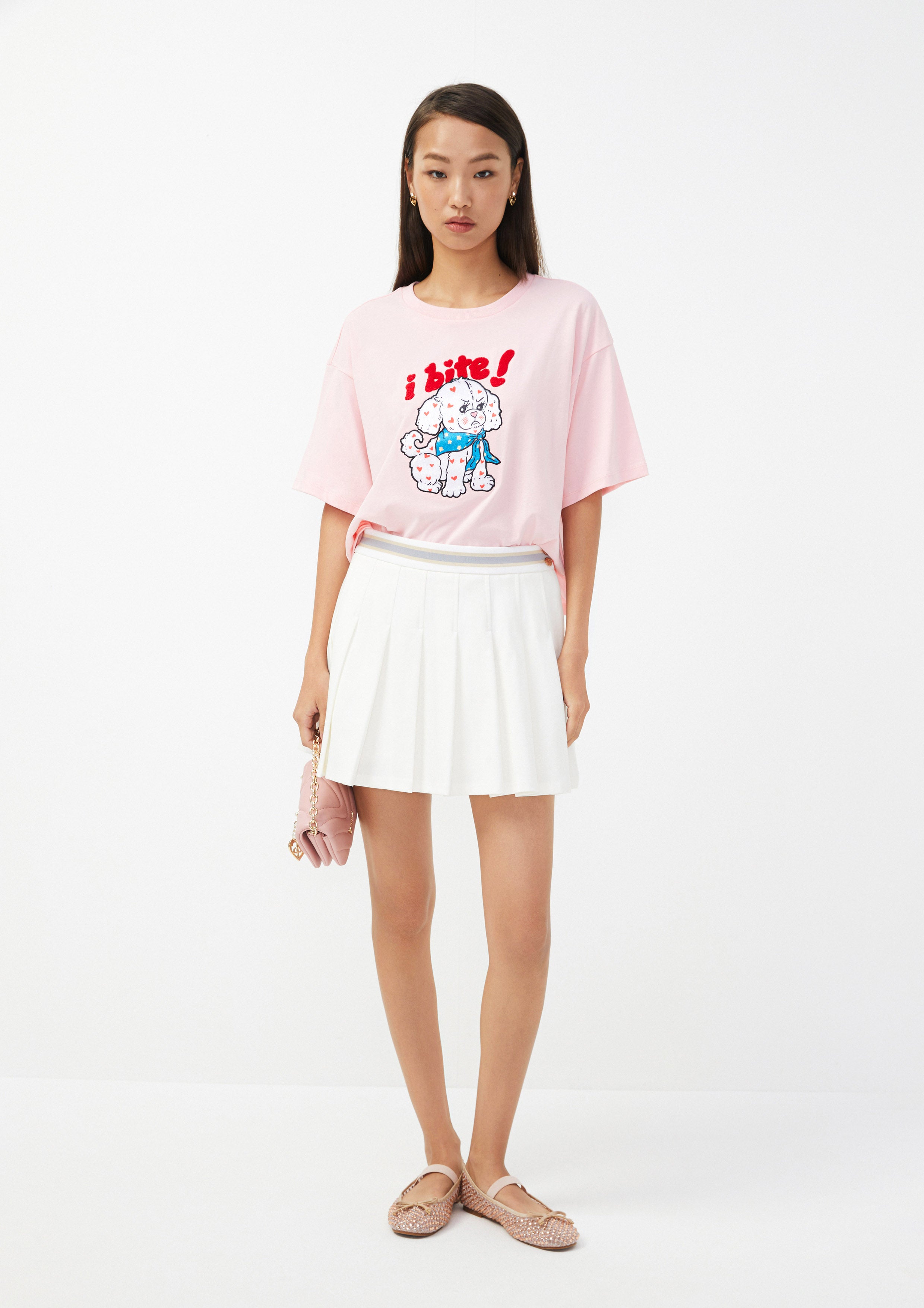 เสื้อยืด ทรงหลวม ลายกราฟิกน้องหมา "I Bite!"