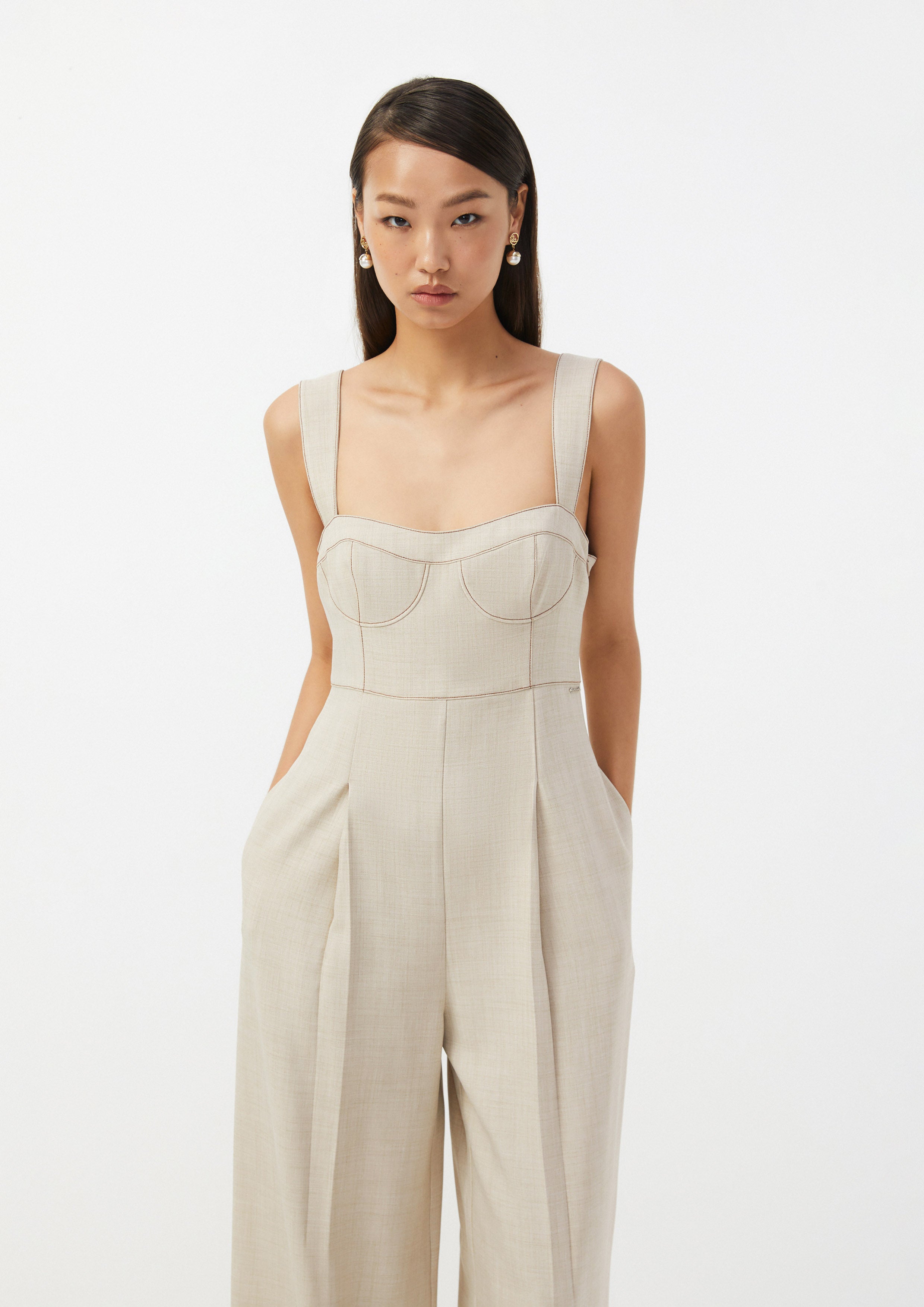 จั๊มป์สูท ทรงขากว้าง พร้อมดีเทลโครงคอร์เซ็ต Ember Mirage