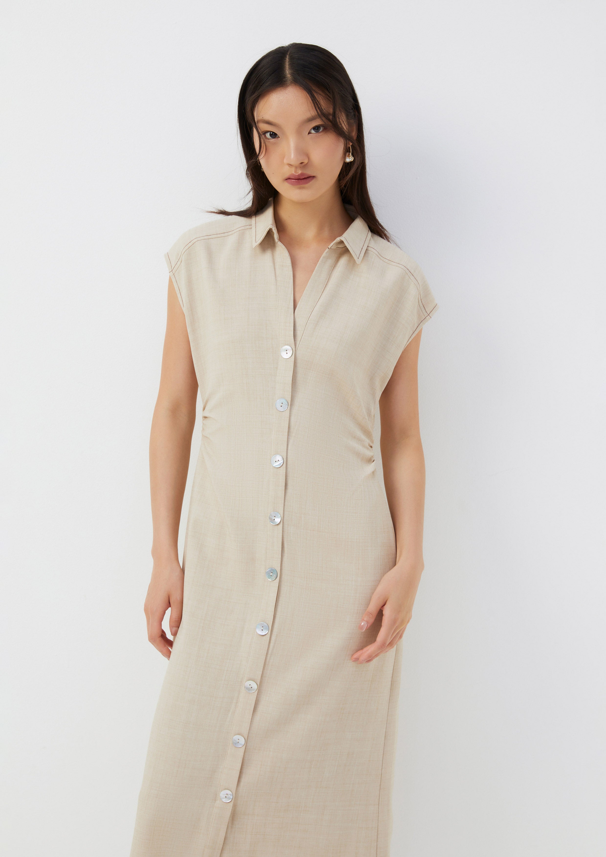 เดรสคลุมเข่า คอปก ดีเทลจับจีบเอว Ember Mirage