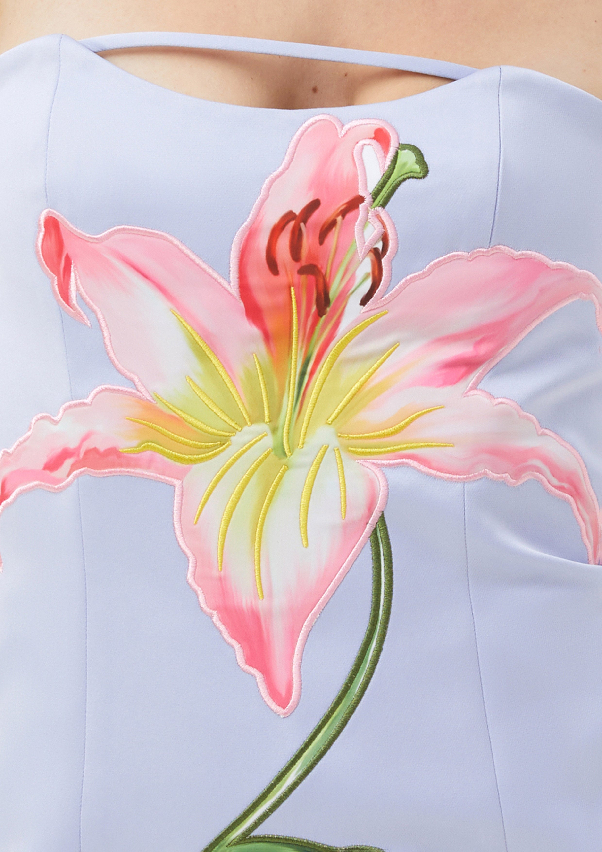 เดรสสั้น เกาะอก ลายดอกลิลลี่ Living Life In Full Bloom