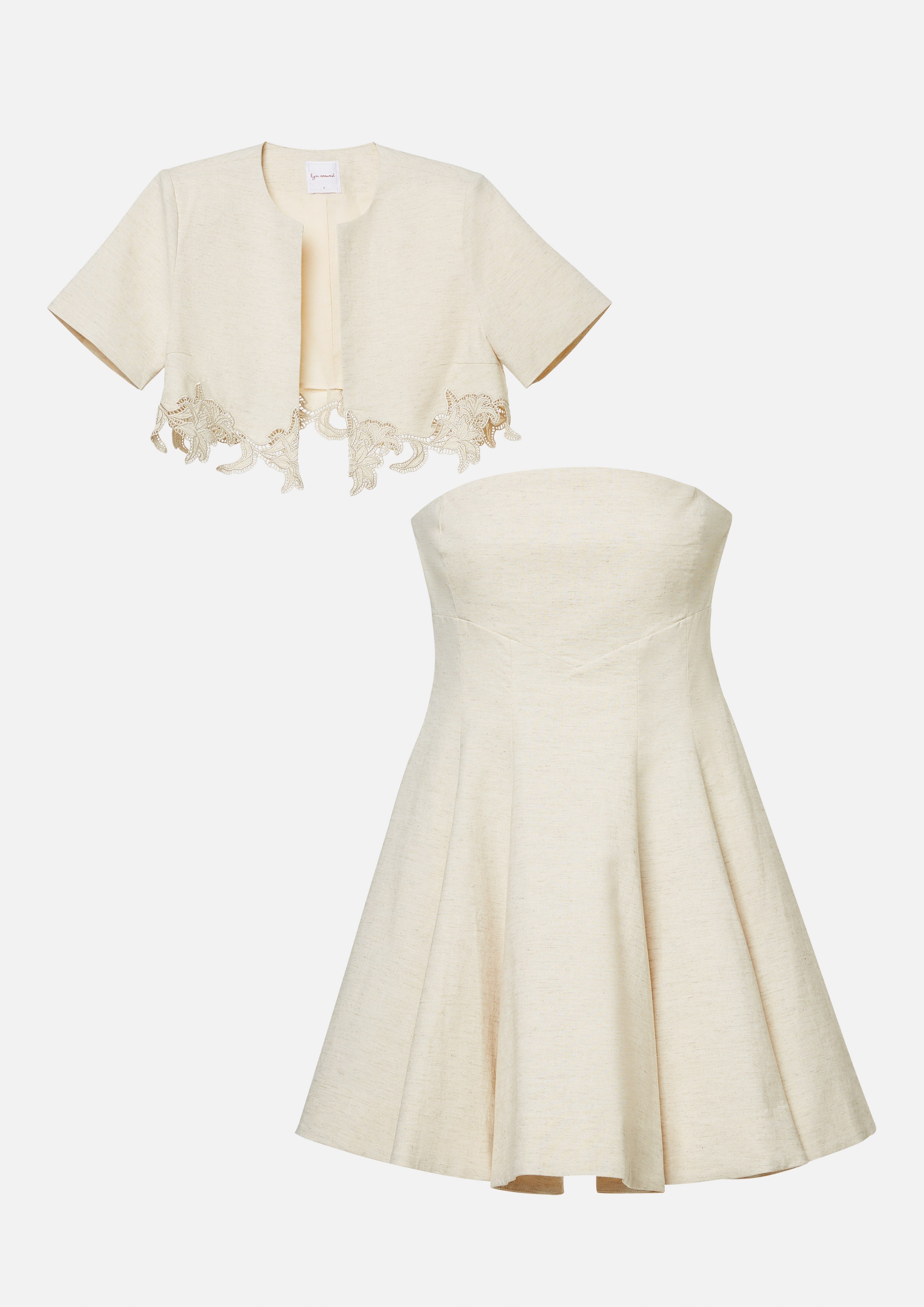 ชุดเซ็ต เสื้อโบเลโร่ ปักลูกไม้ และ เดรสสั้น เปิดไหล่ The Harga Cult