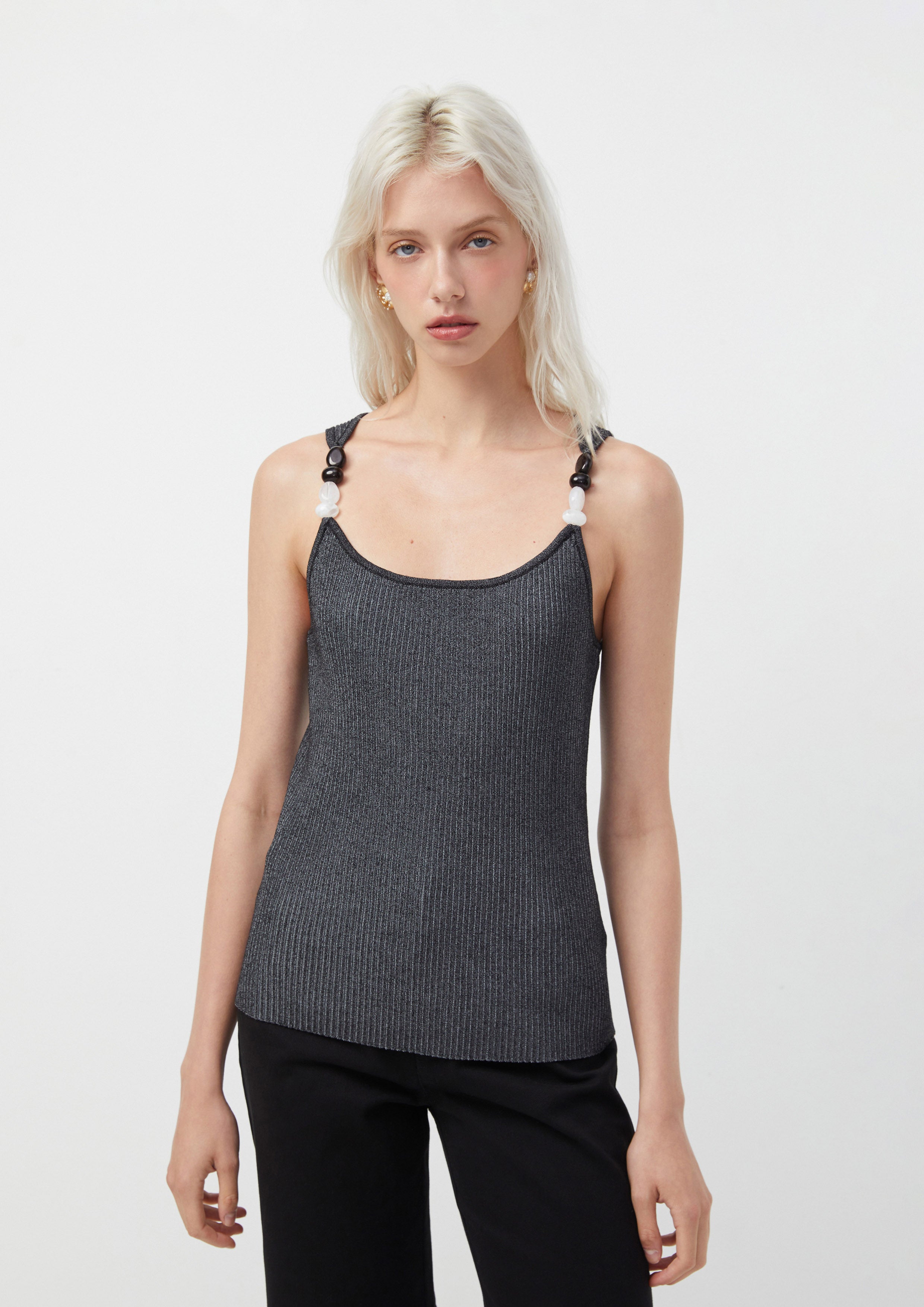 เสื้อกล้าม ผ้าถัก แต่งลูกปัดหิน Margot's Summer Field