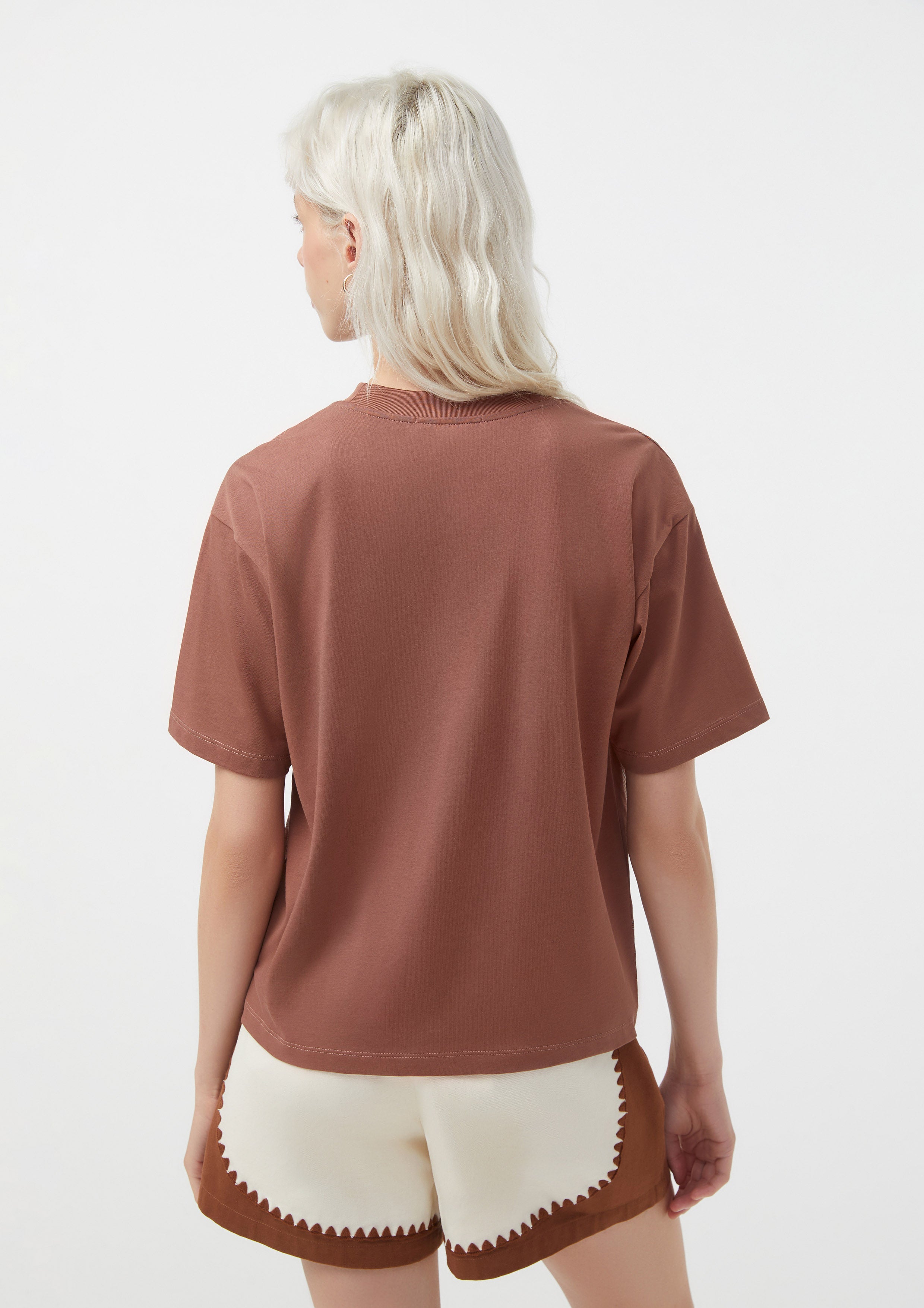 เสื้อยืด ลายดอกไม้ Margot's Summer Field