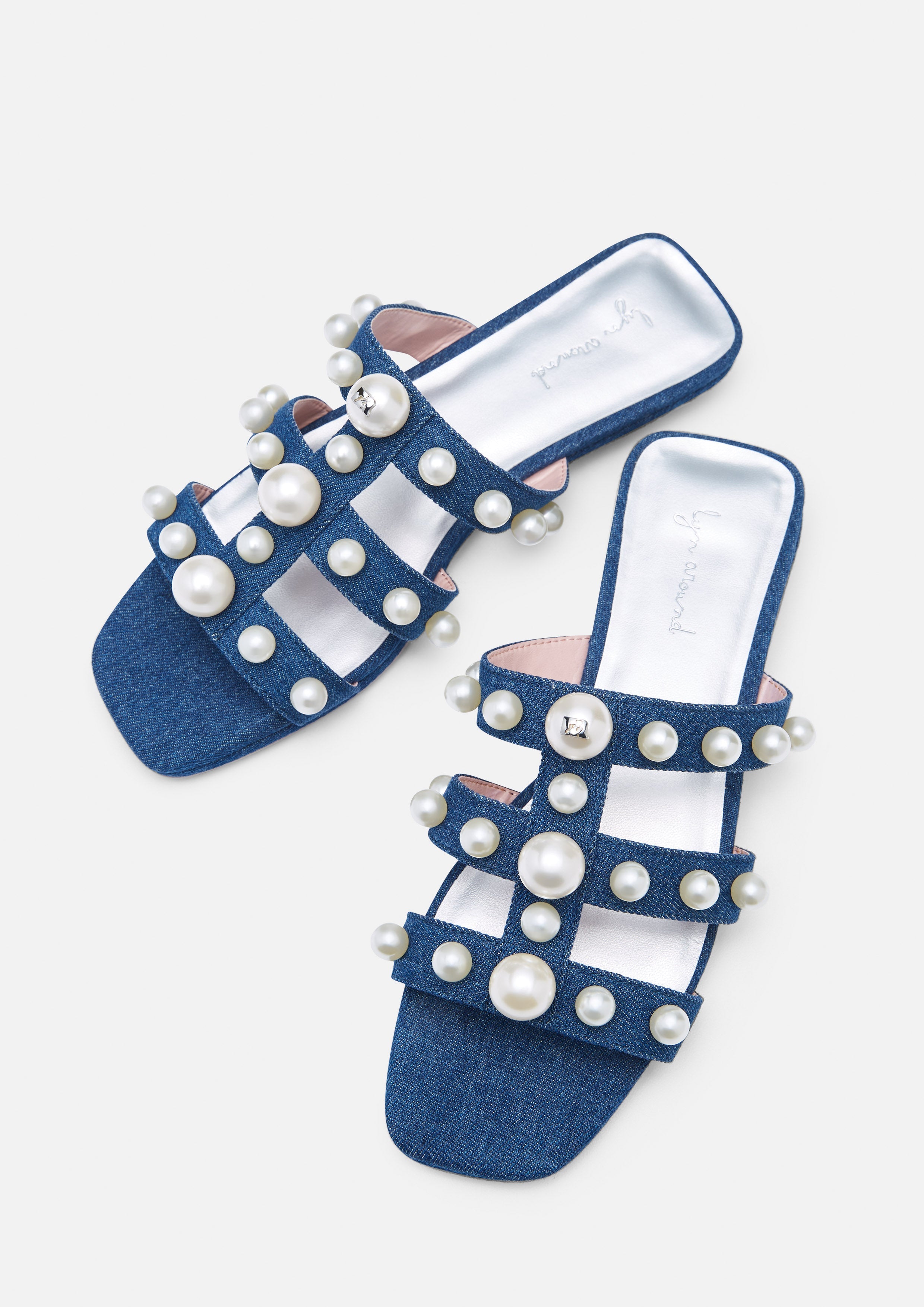 รองเท้าแตะ Realiana