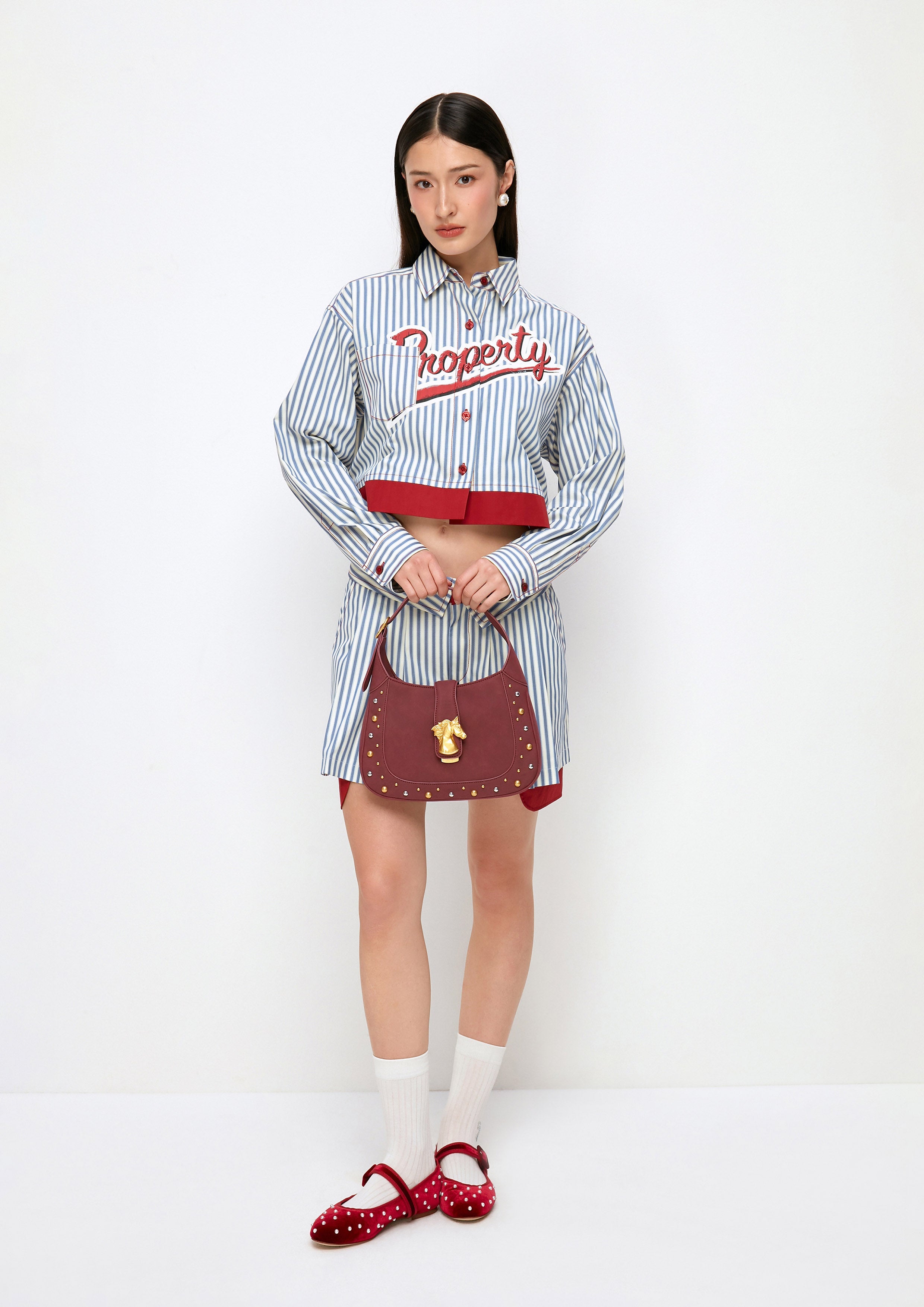 เสื้อเชิ้ตครอปแขนยาวลายทาง คอลเลกชัน Property of Jolly