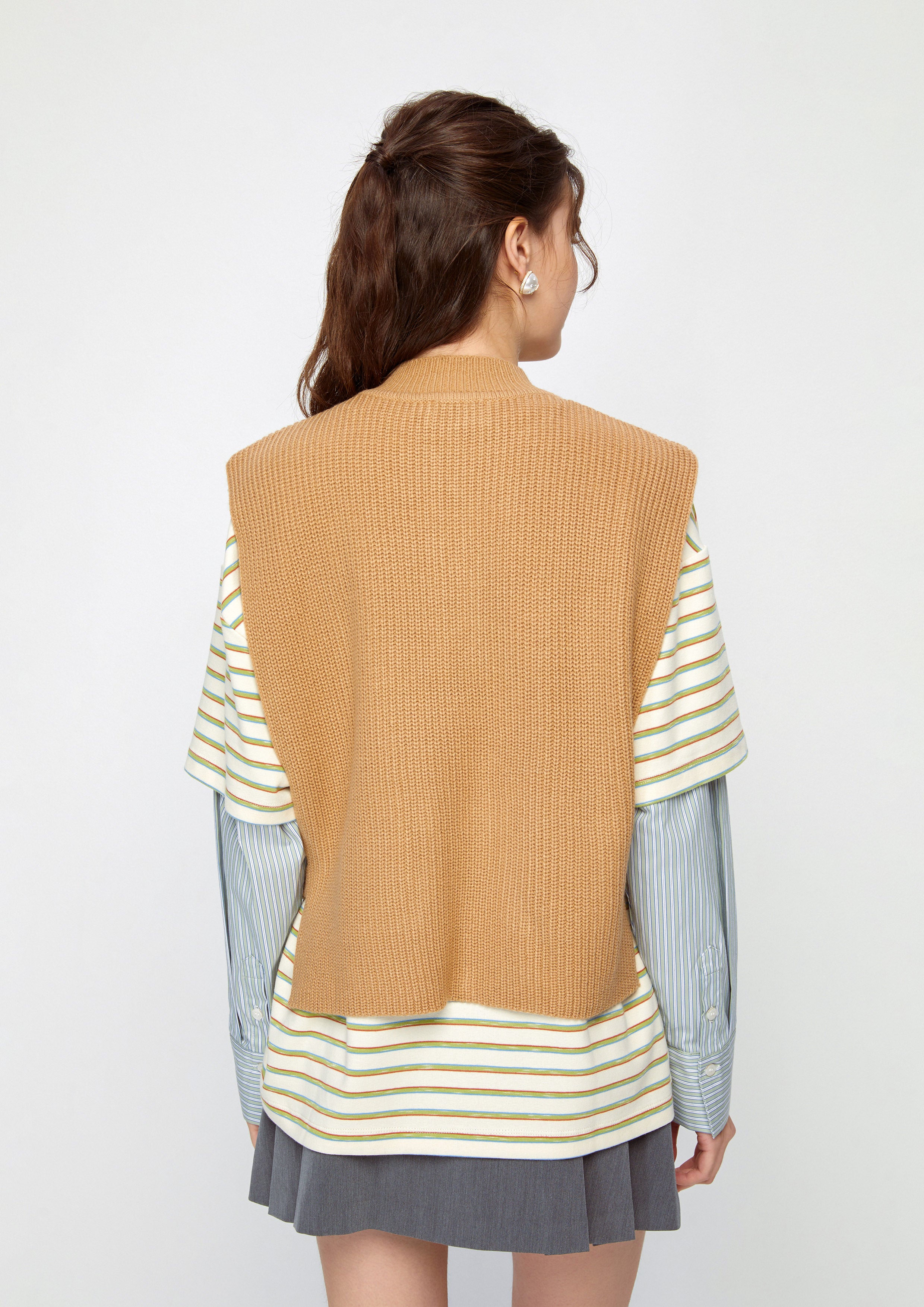 Knitted Sleeveless Top Let's Play a Game