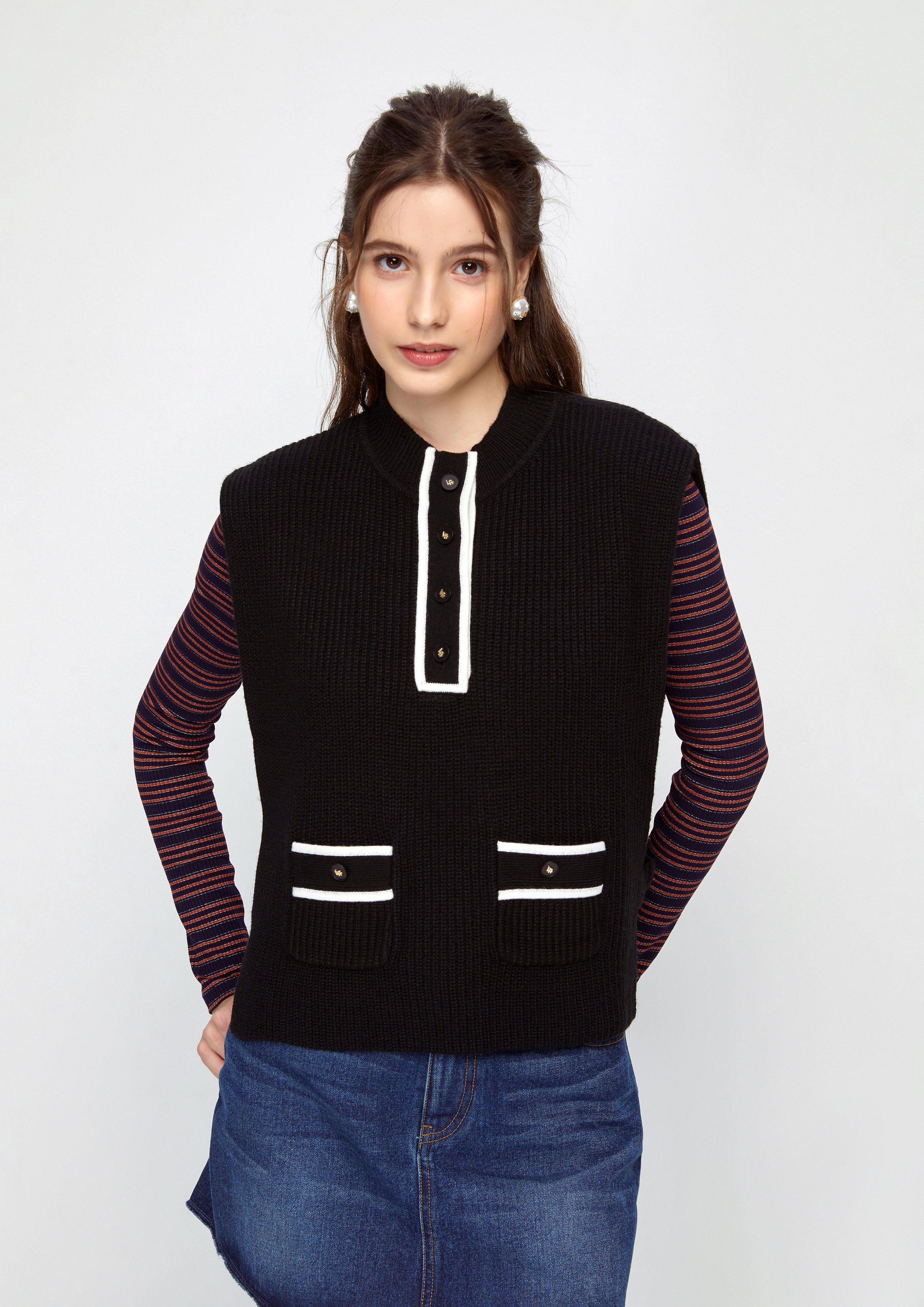 Knitted Sleeveless Top Let's Play a Game