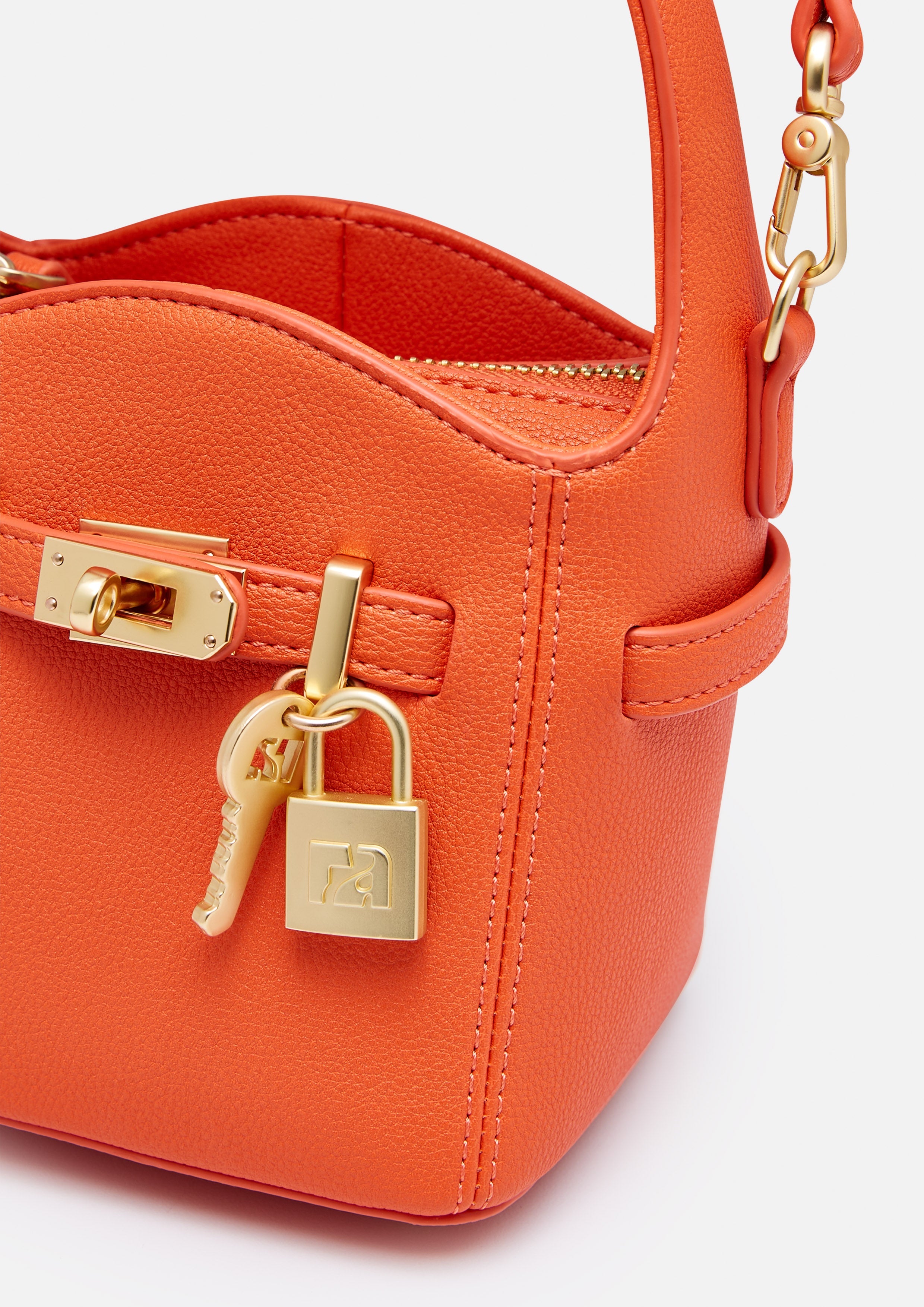 กระเป๋าสะพายข้าง Herna