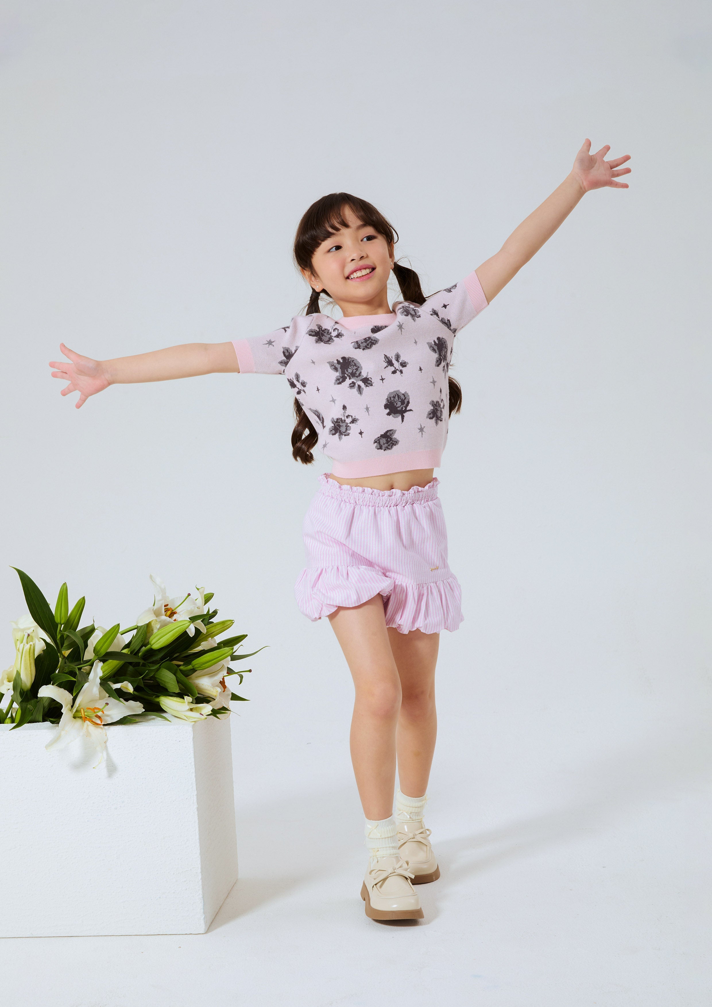 เสื้อนิตแขนสั้นลายดอกกุหลาบ สำหรับเด็กผู้หญิง คอลเลกชัน Rodeo Rose