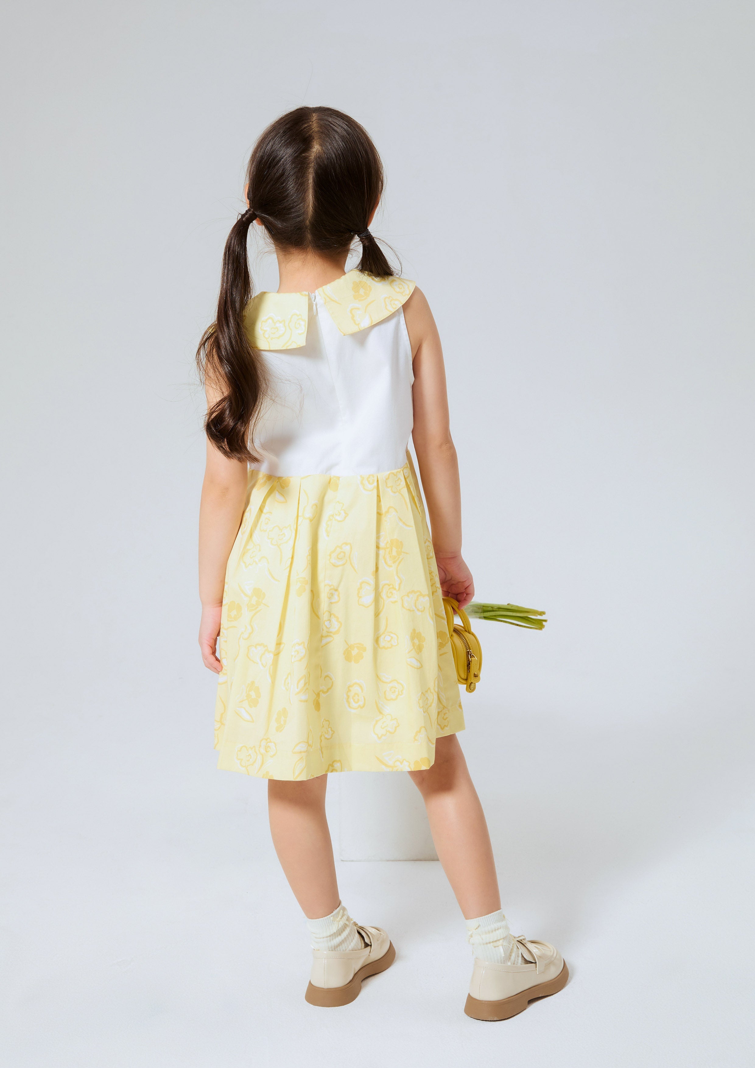 เดรสสั้นกระโปรงระบายพิมพ์ลายดอกไม้ สำหรับเด็กผู้หญิง คอลเลกชัน Blossom Elegance