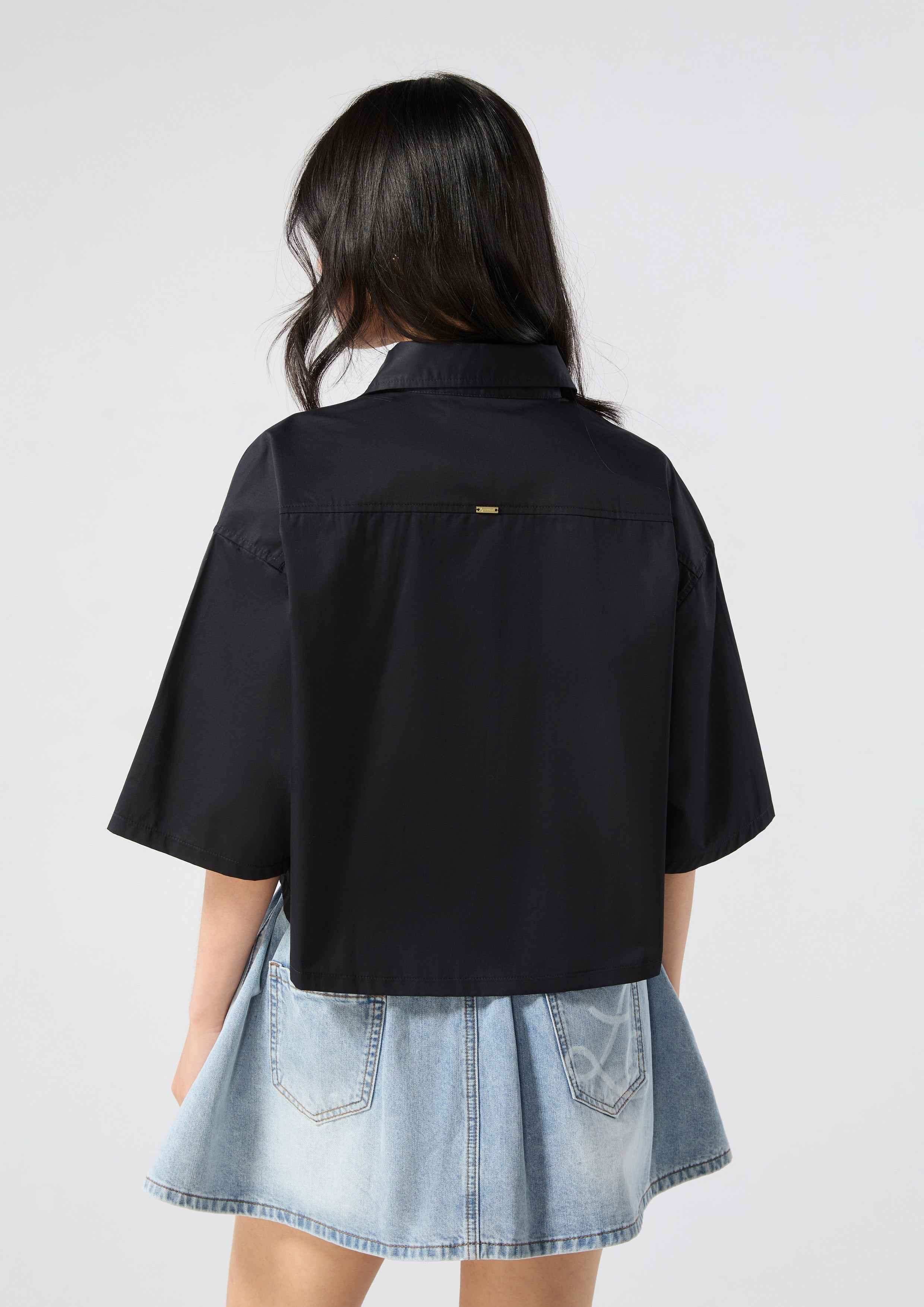 เสื้อเชิ้ตครอปแขนสั้น คอลเลกชัน Speed Voyard