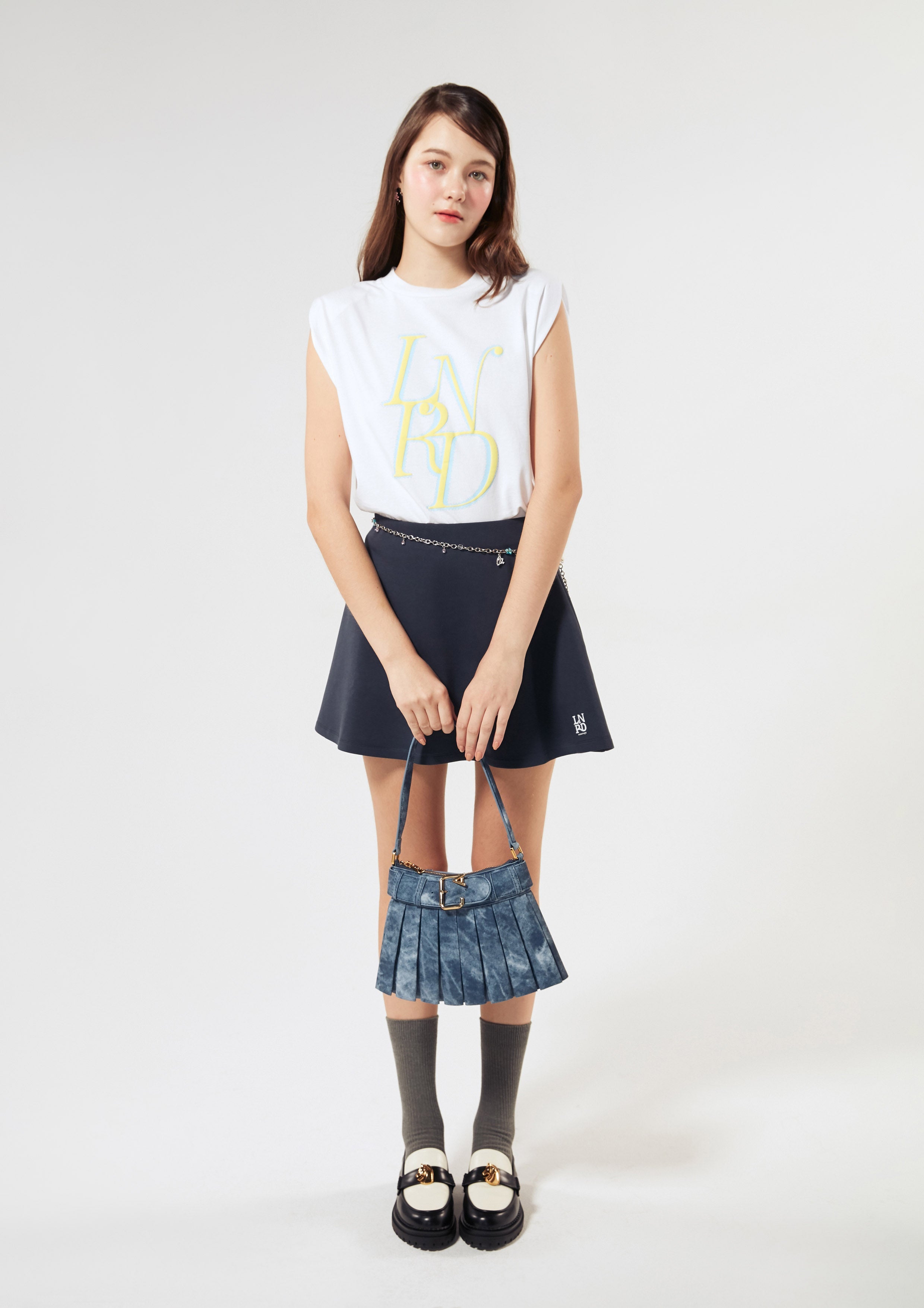 เสื้อแขนกุดปักลายโลโก้ คอลเลกชัน Neon Dreams