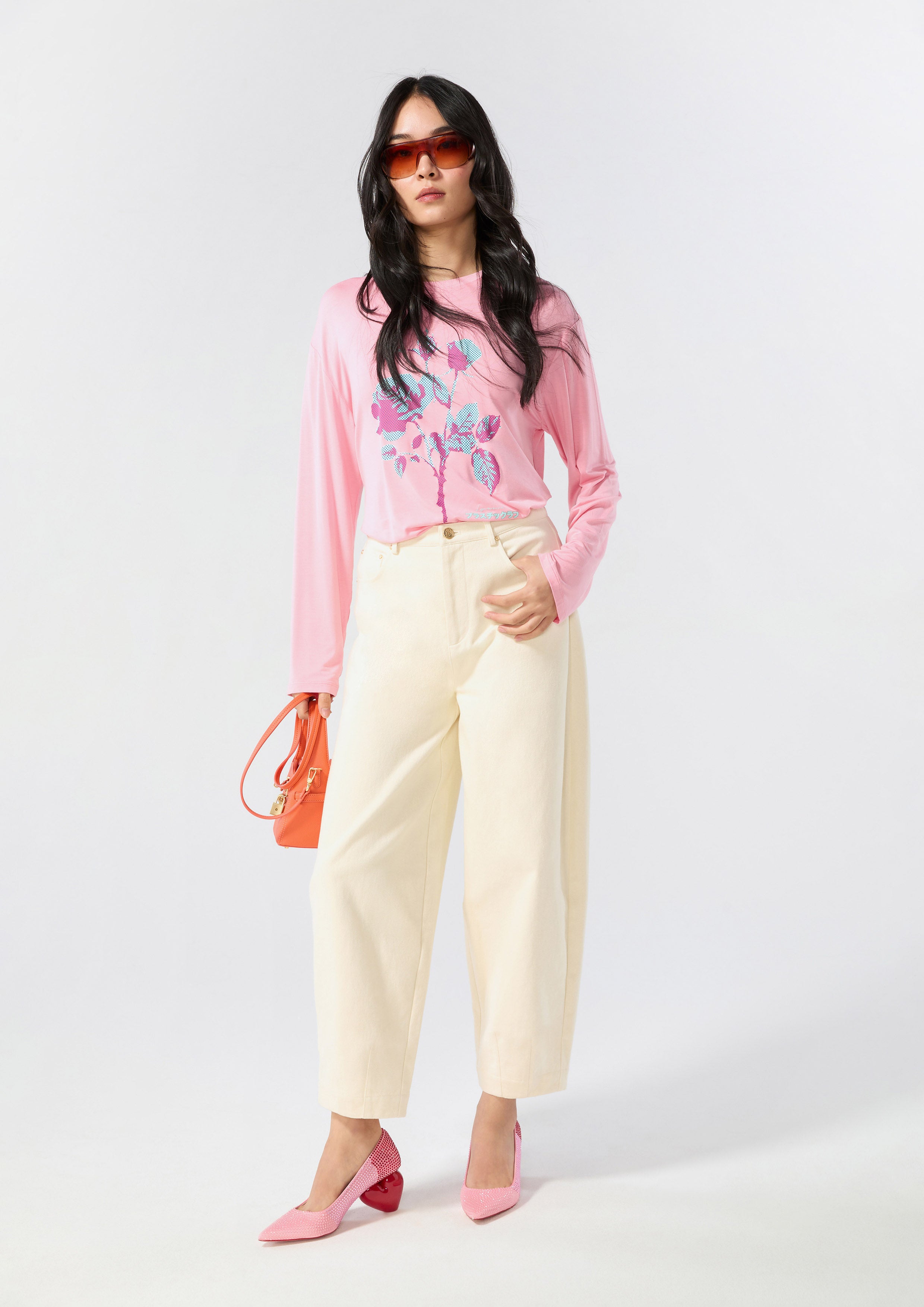 เสื้อยืดแขนยาวพิมพ์ลายดอกกุหลาบ คอลเลกชัน Rodeo Rose