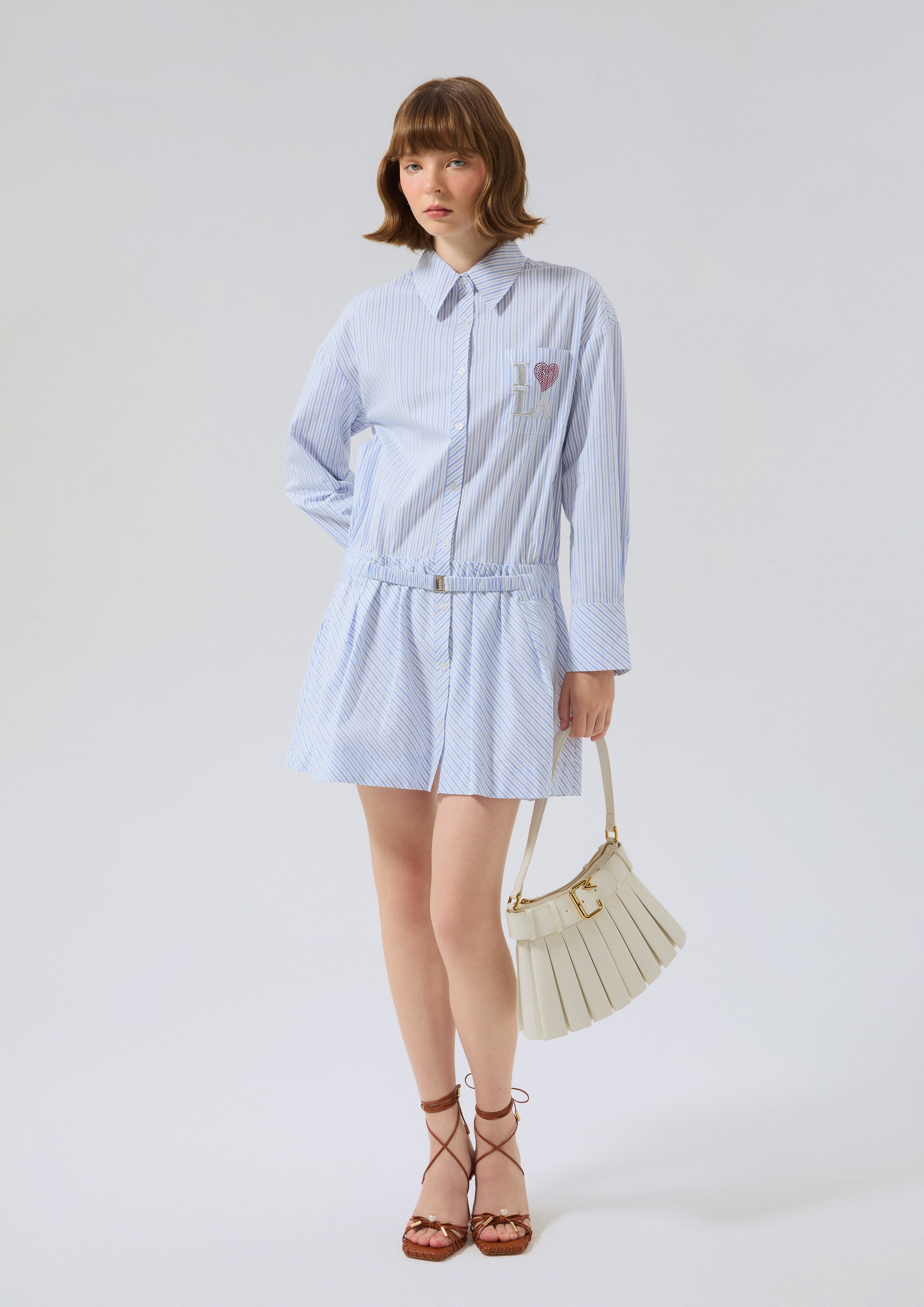 เดรสสั้นลายทางปักลายแต่งคริสตัลฮอตฟิกซ์ คอลเลกชัน Miracle Voyard