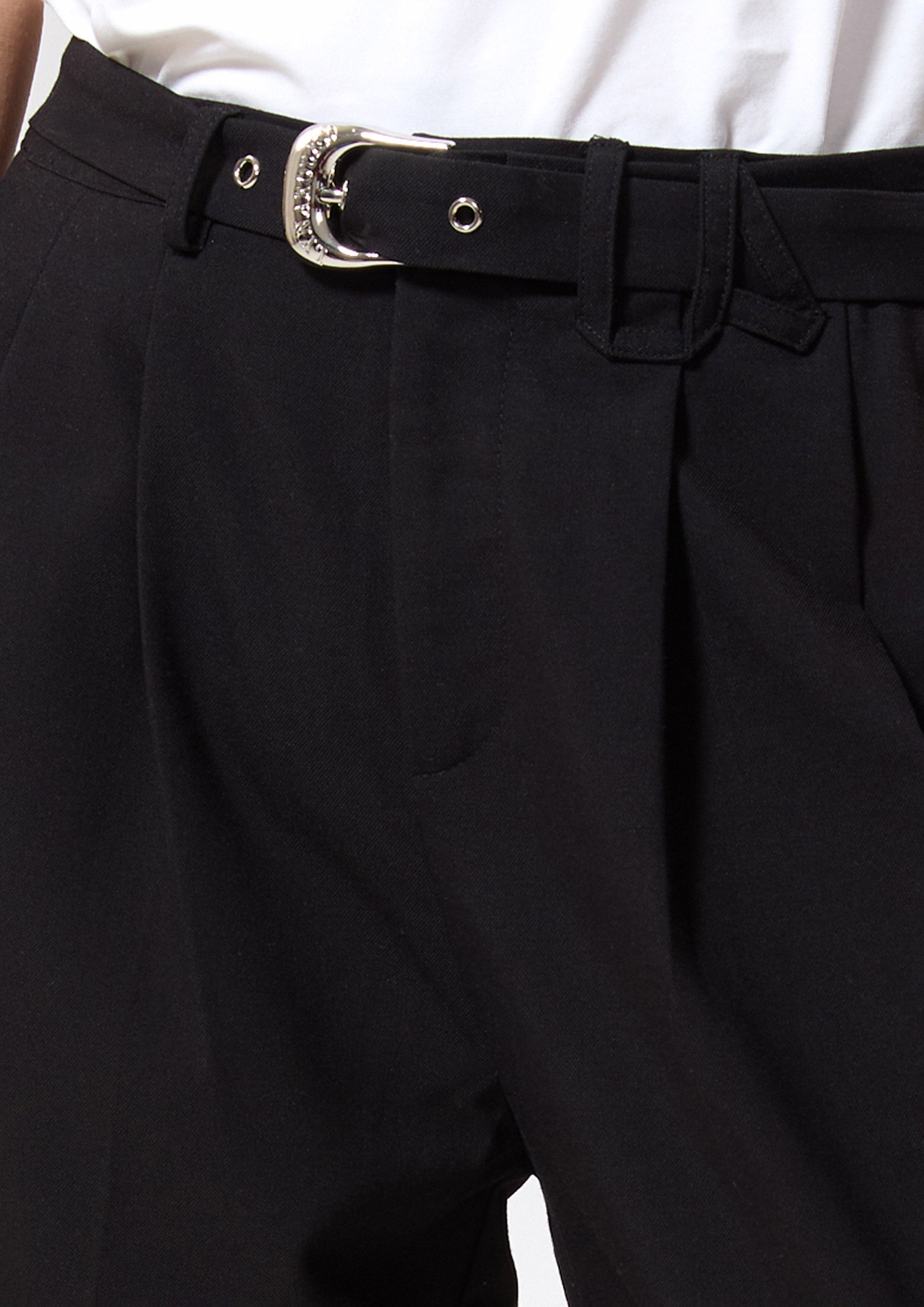 Relaxed Leg Trousers Working on Board