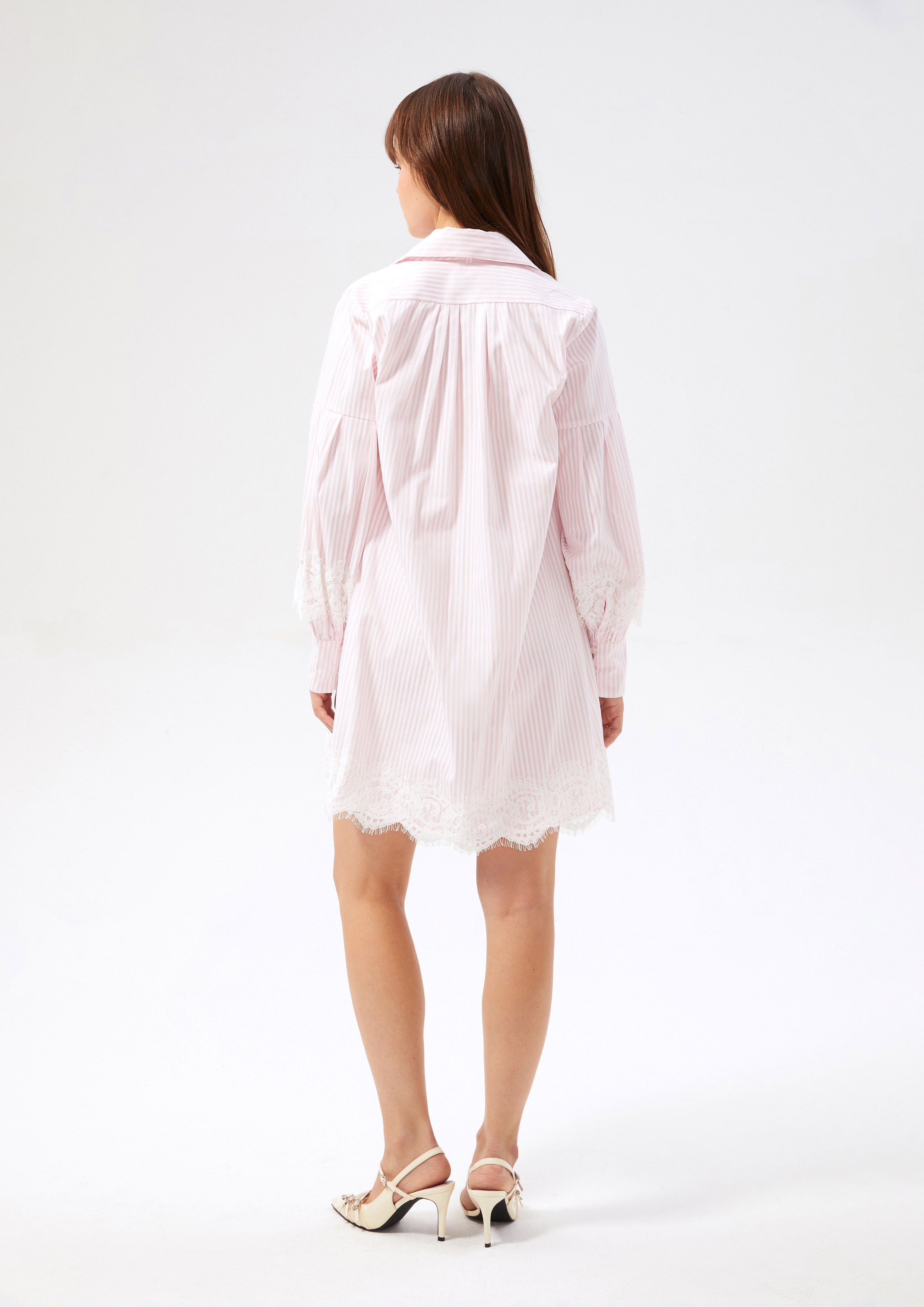 เชิ้ตเดรสลายทางพร้อมสายผ้าผูกโบ คอลเลกชัน Rodeo Rose