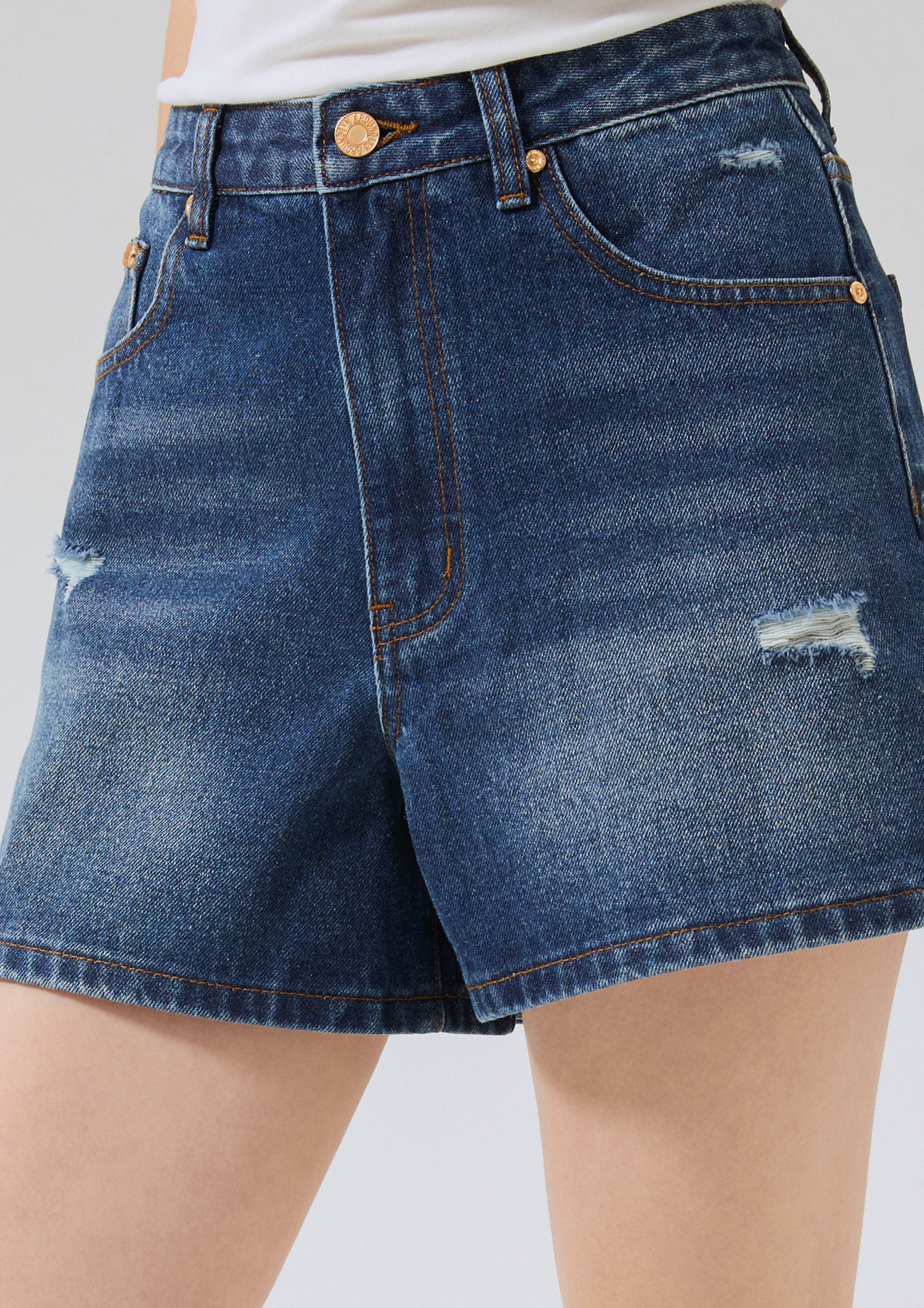 กางเกงเดนิมขาสั้นแต่งขาด คอลเลกชัน Basic Denim