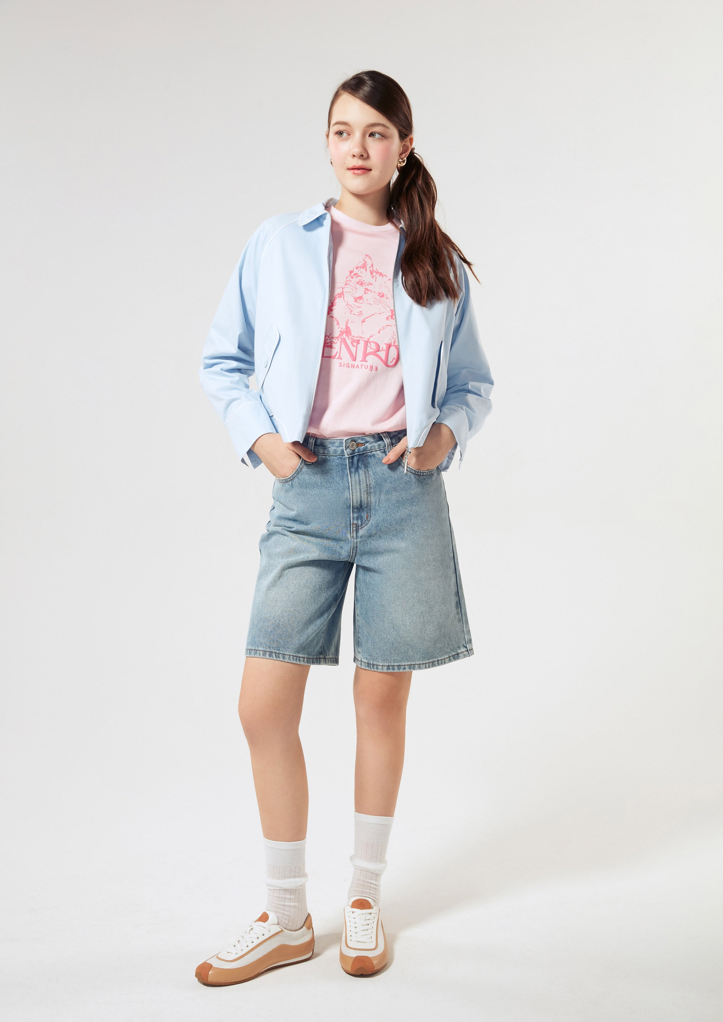 กางเกงเดนิมขาสั้นสีเฟด คอลเลกชัน Basic Denim