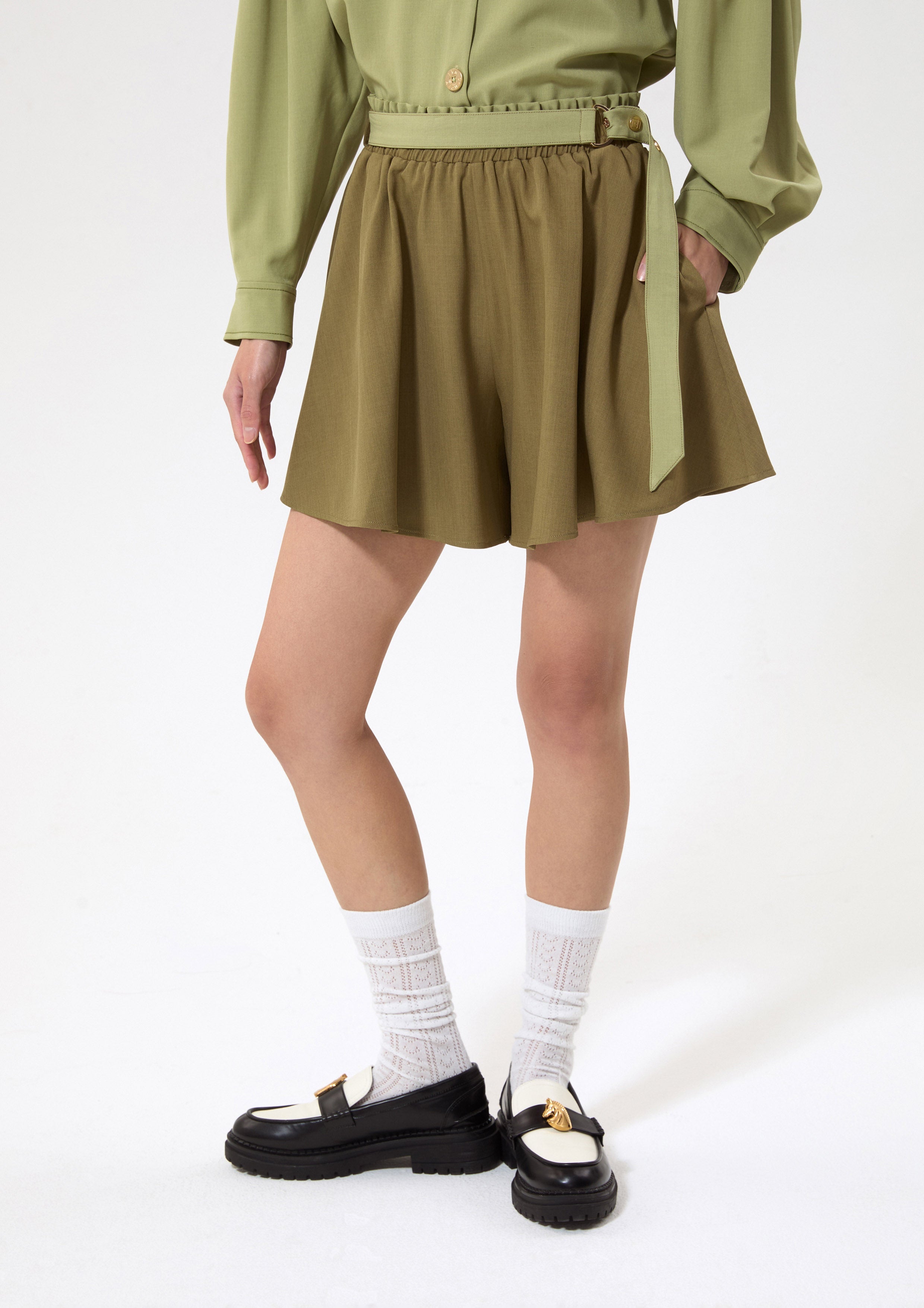 กระโปรงสั้นทรงแฟลร์ คอลเลกชัน Play Spell