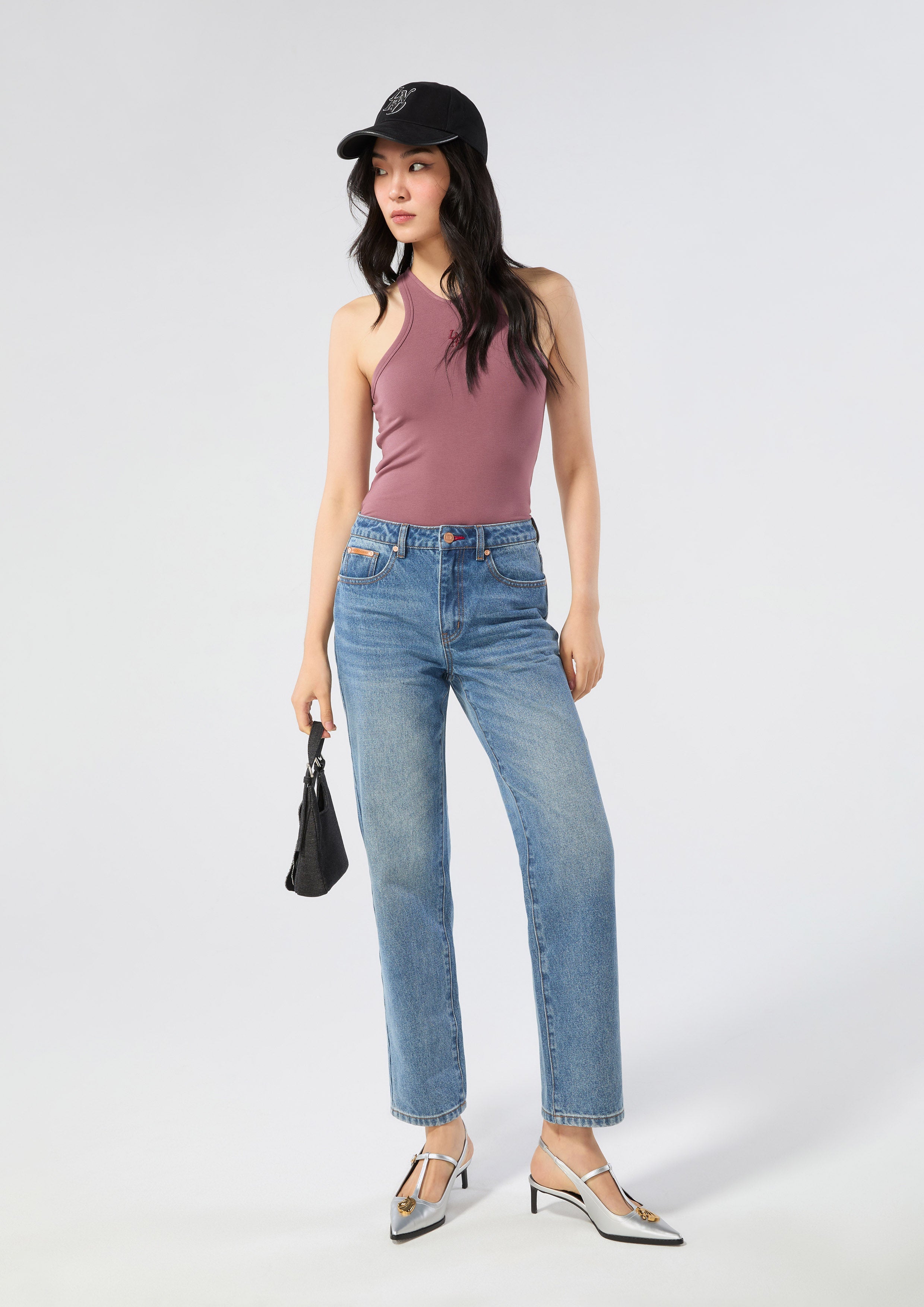 เสื้อกล้ามปักโลโก้ คอลเลกชัน Neon Dreams