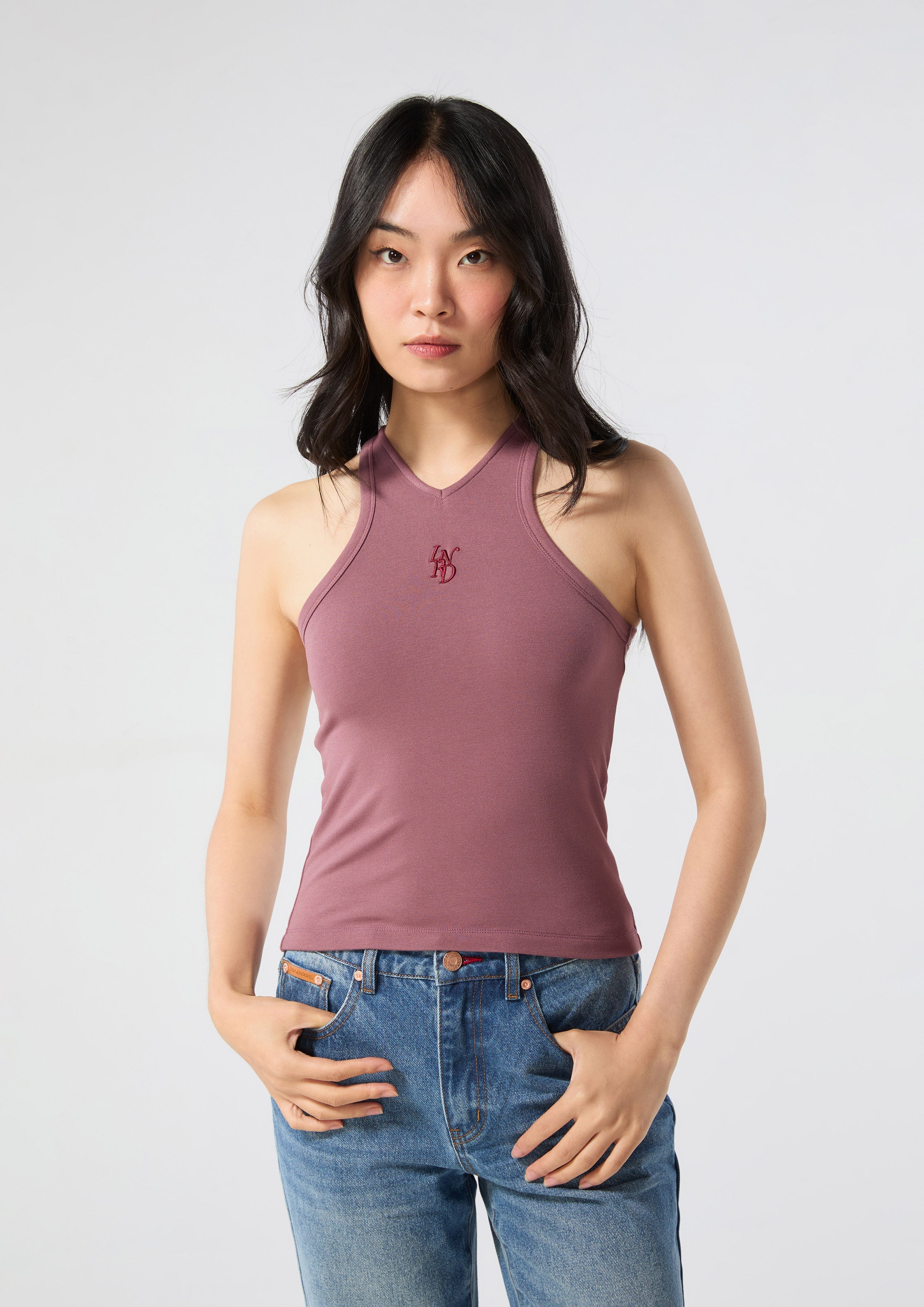 เสื้อกล้ามปักโลโก้ คอลเลกชัน Neon Dreams