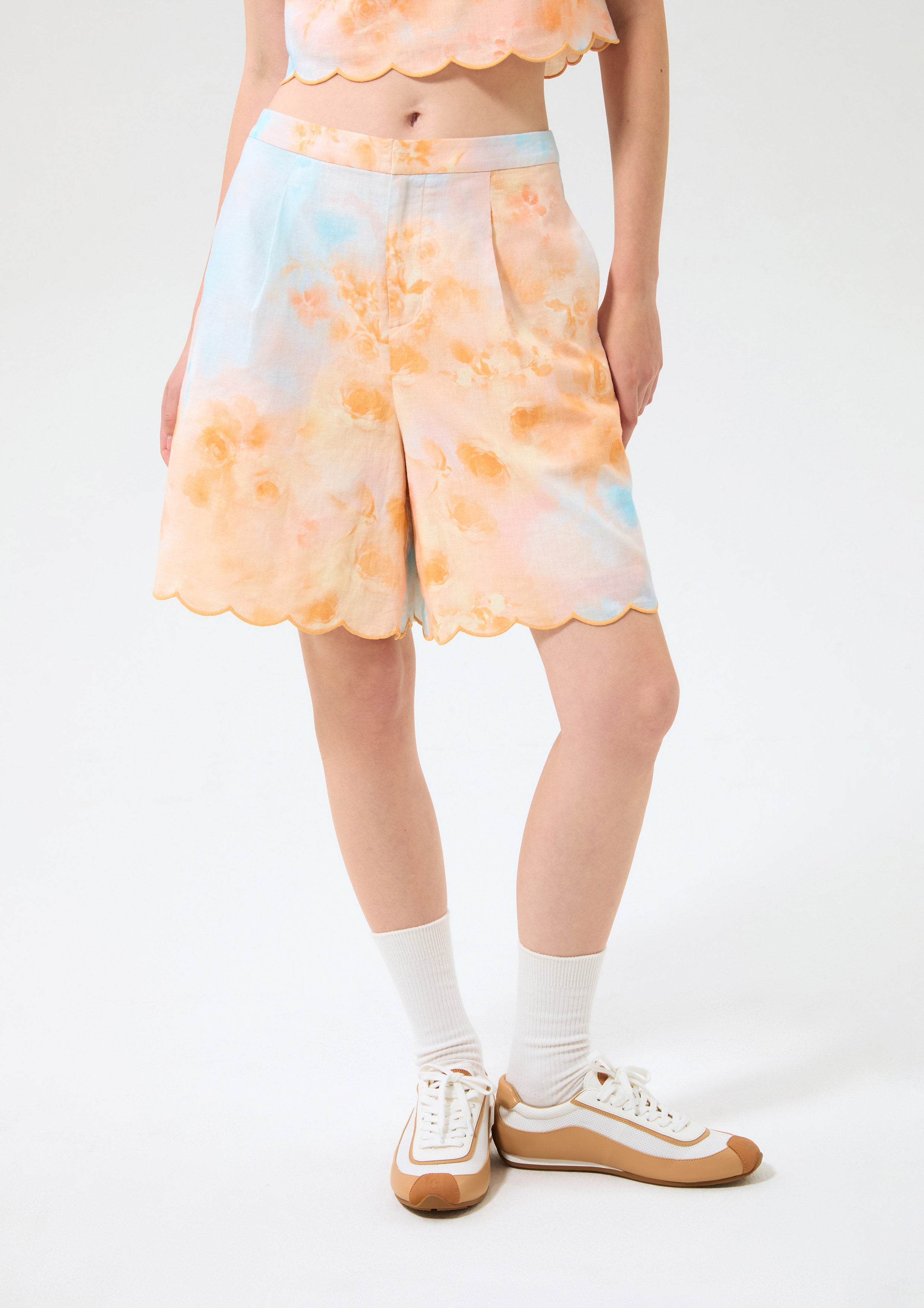 กางเกงขาสั้นขอบลอนพิมพ์ลาย คอลเลกชัน Rosewood Fleur