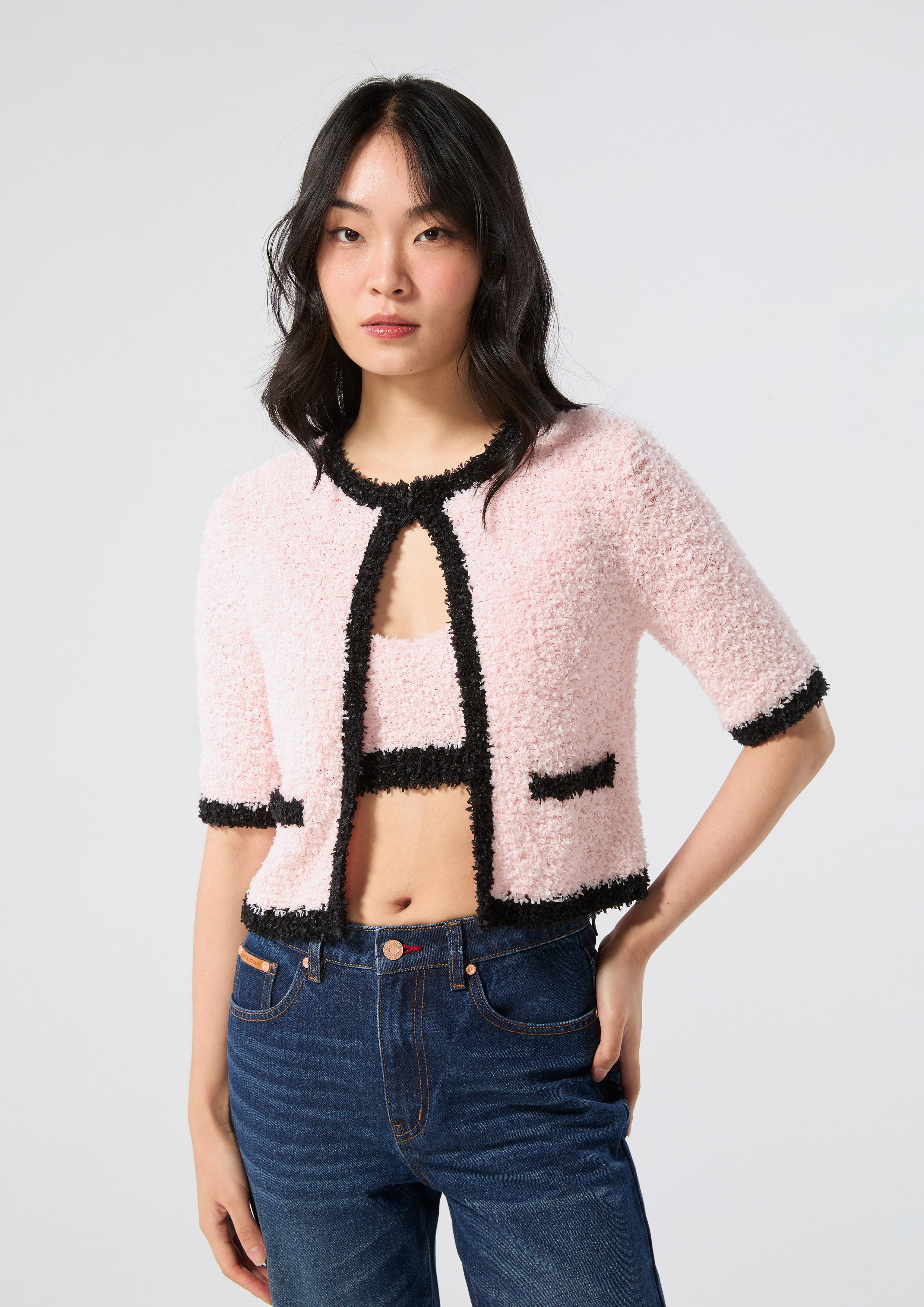 เสื้อคาร์ดิแกนผ้านิตทรงครอป คอลเลกชัน Rodeo Rose