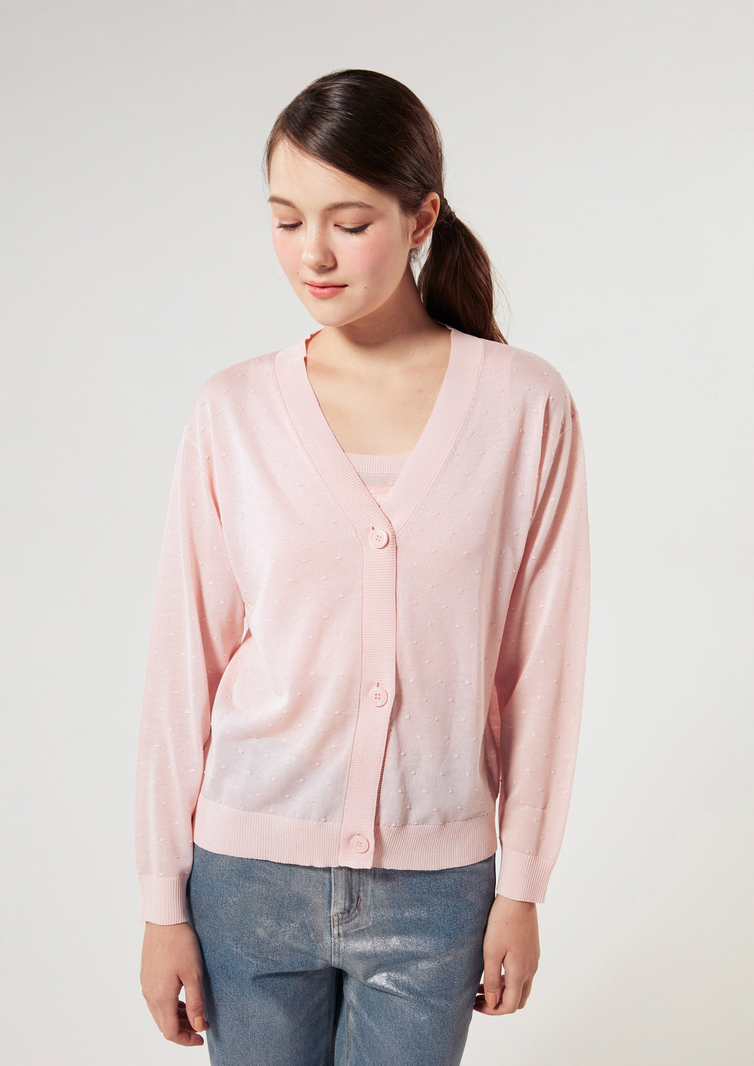 เสื้อคาร์ดิแกนผ้าเชียร์พร้อมเสื้อตัวใน คอลเลกชัน Rodeo Rose