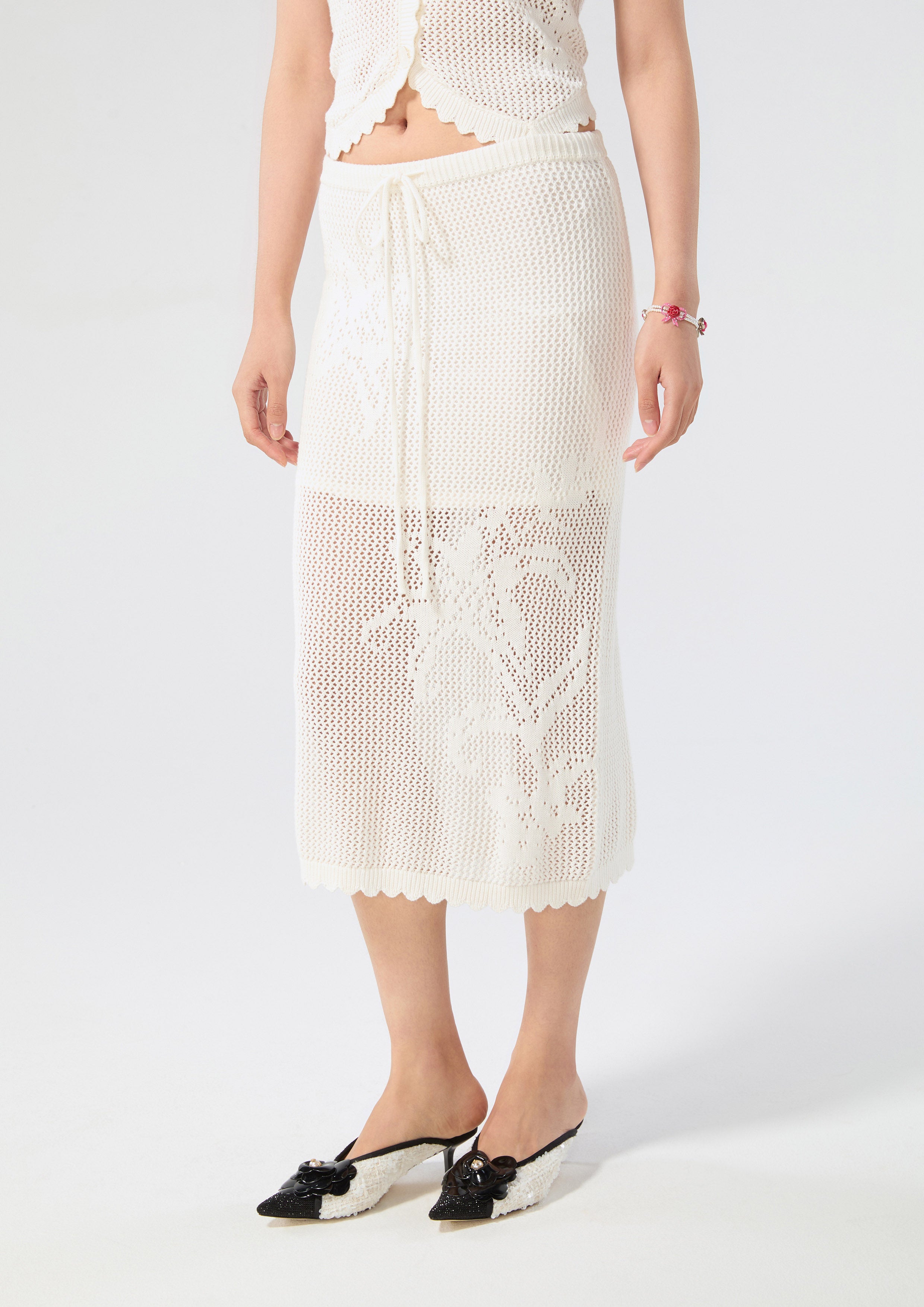 กระโปรงถักโครเช่ต์แต่งขอบลอน คอลเลกชัน Rodeo Rose