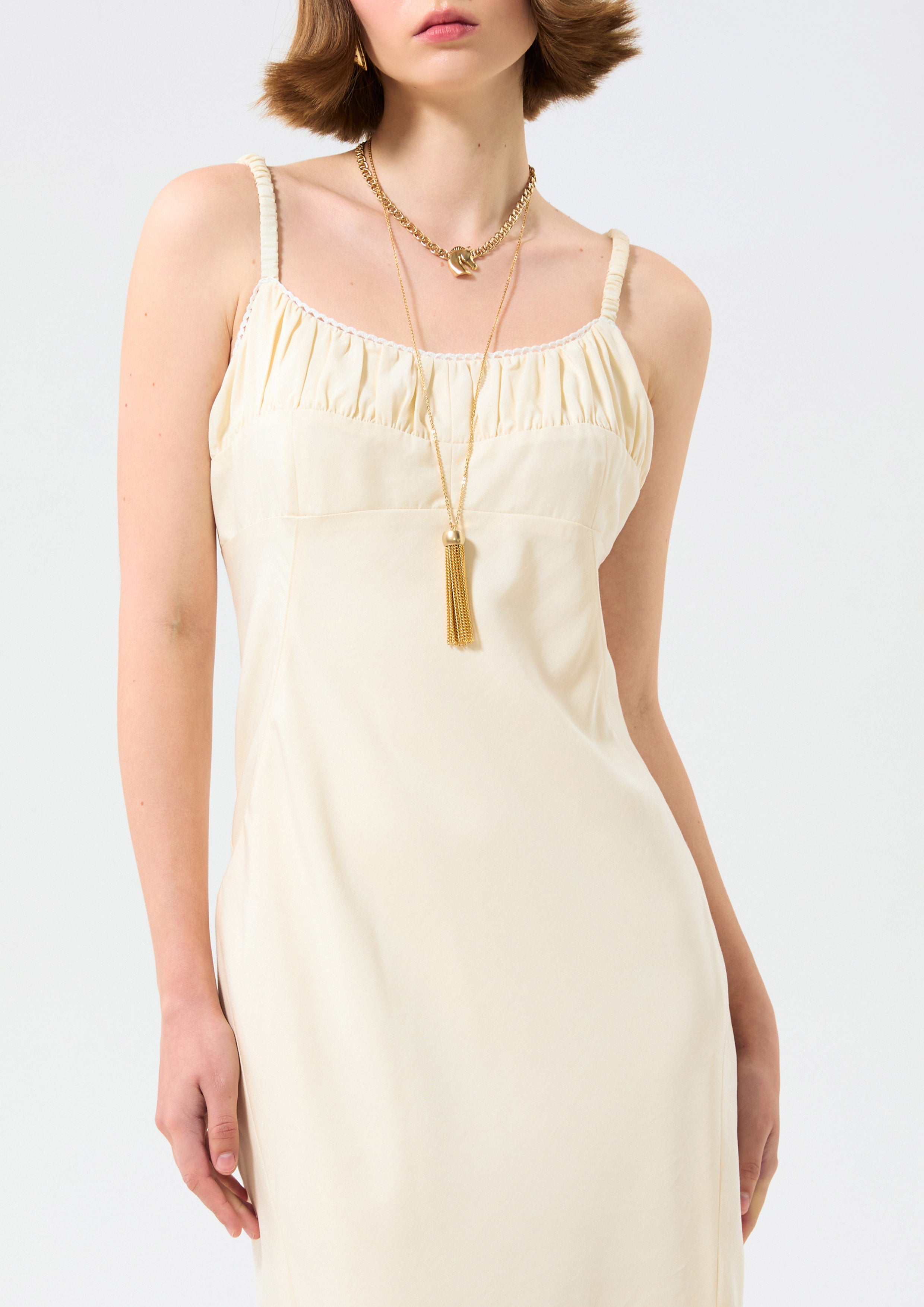 เดรสยาวสายเดี่ยว คอลเลกชัน Rosewood Fleur