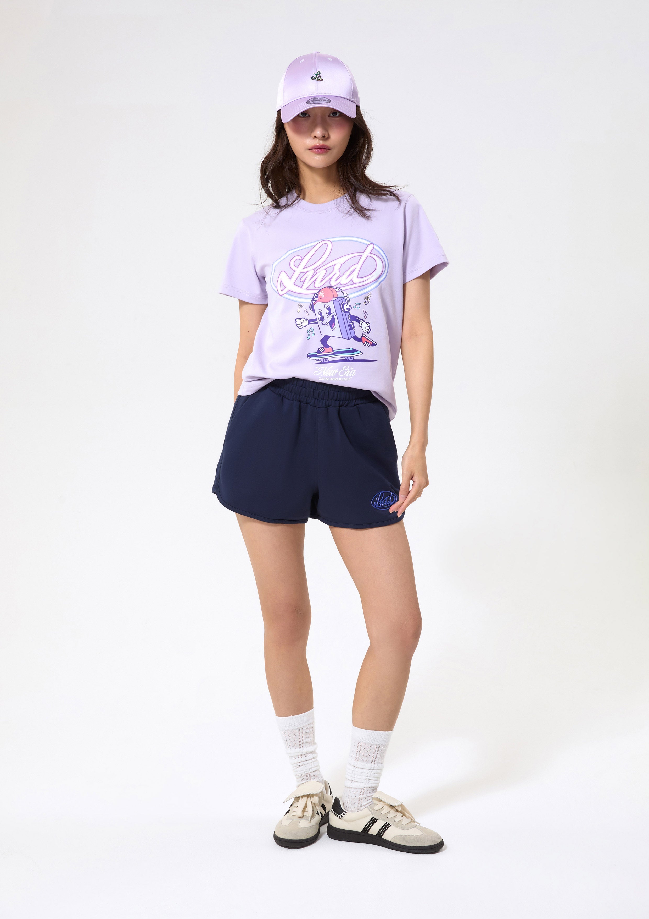 เสื้อยืดแขนสั้นพิมพ์ลายโลโก้นีออน คอลเลกชัน LA x New Era