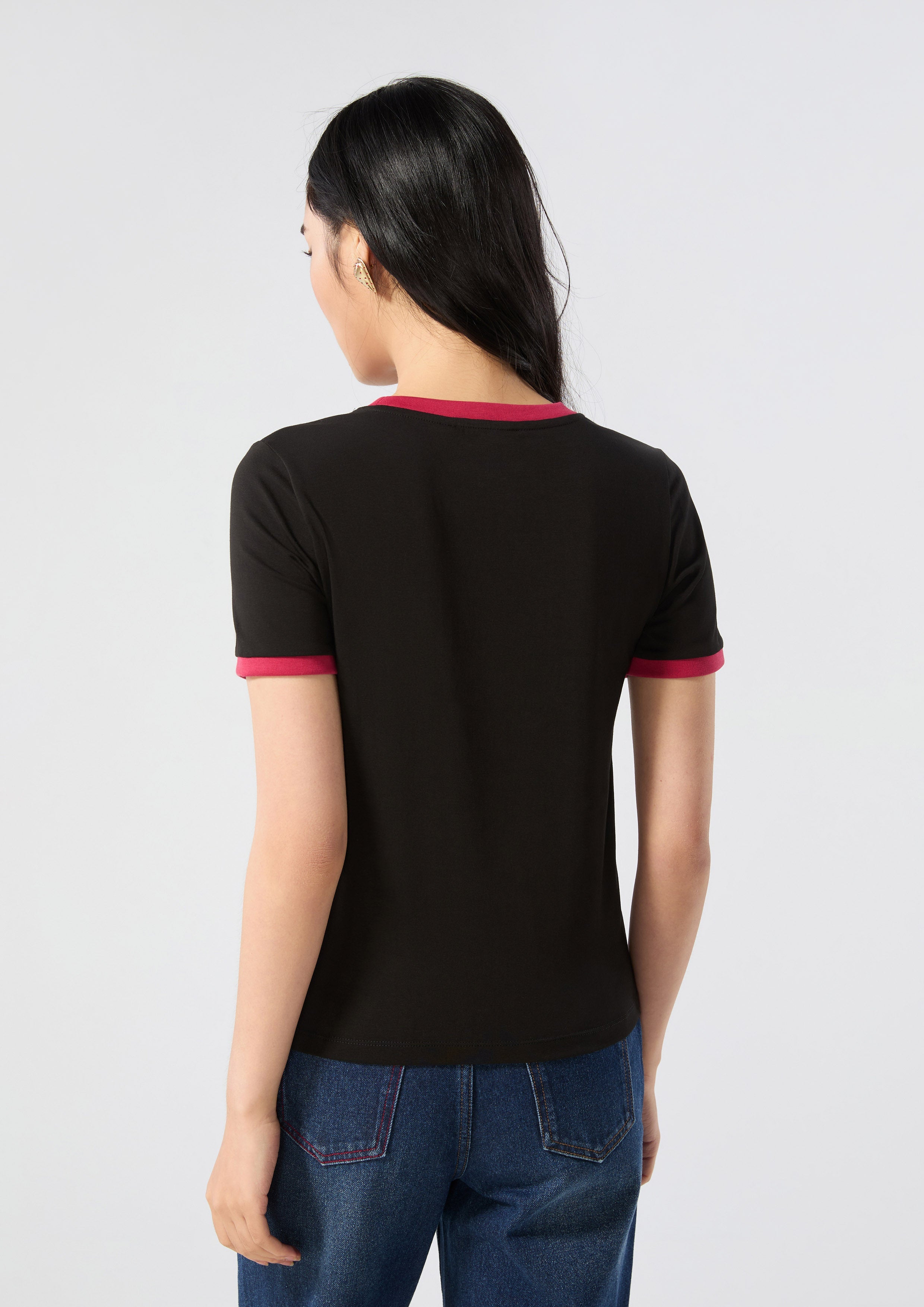 เสื้อยืดแขนสั้นพิมพ์ลายทรงสลิมฟิต คอลเลกชัน Like a Virgin