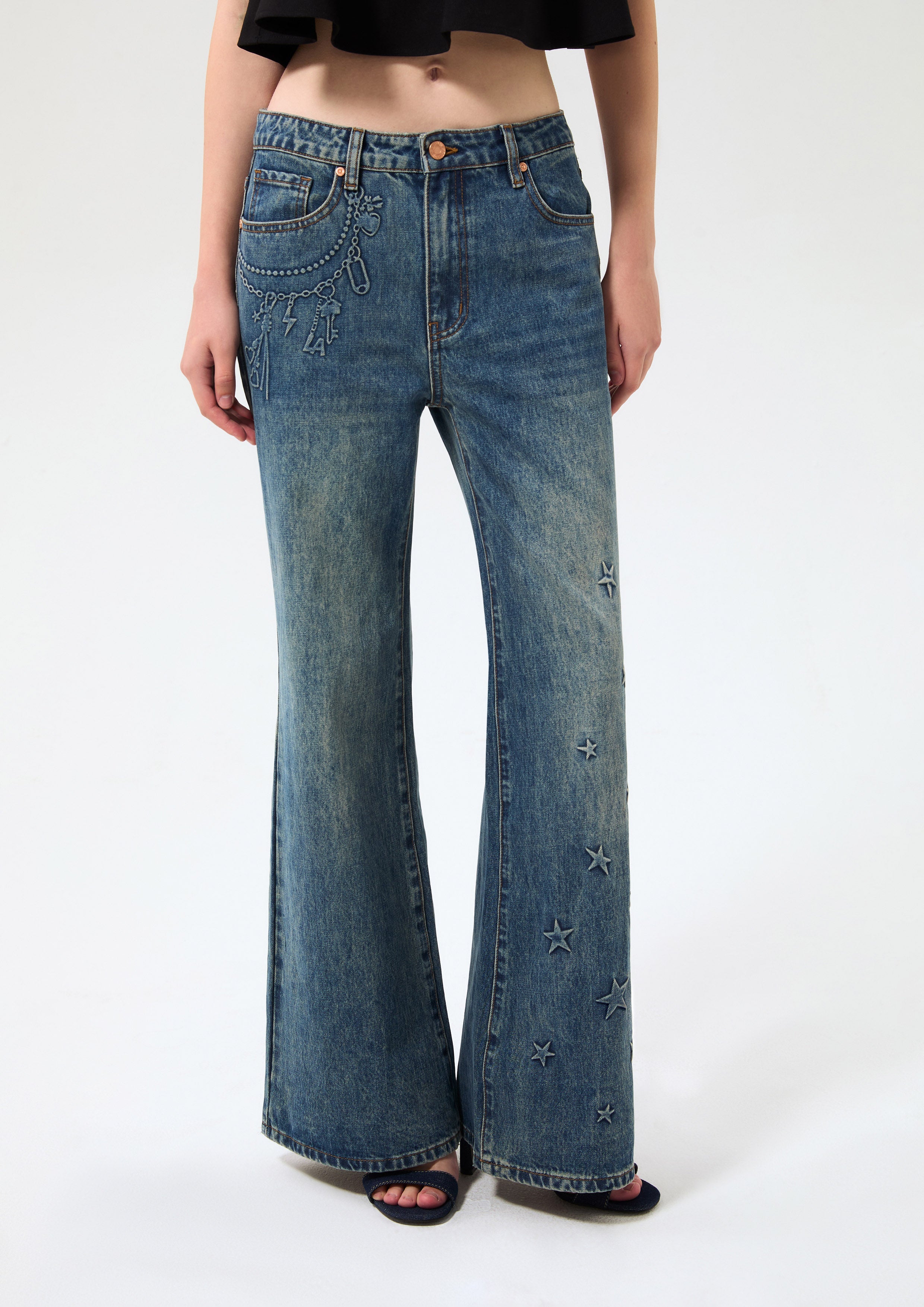 กางเกงเดนิมขายาวสีเฟดทรงบูทคัต คอลเลกชัน Basic Denim