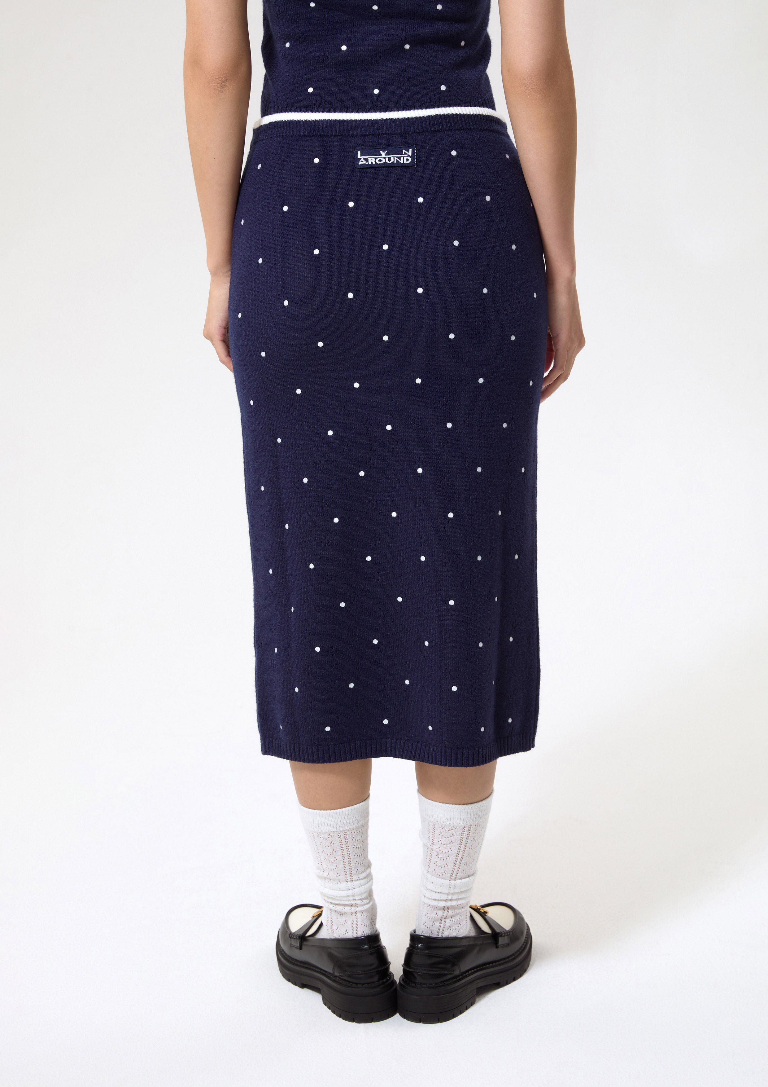 กระโปรงคลุมเข่าผ้านิตลายโพลกาดอต คอลเลกชัน Working on Board