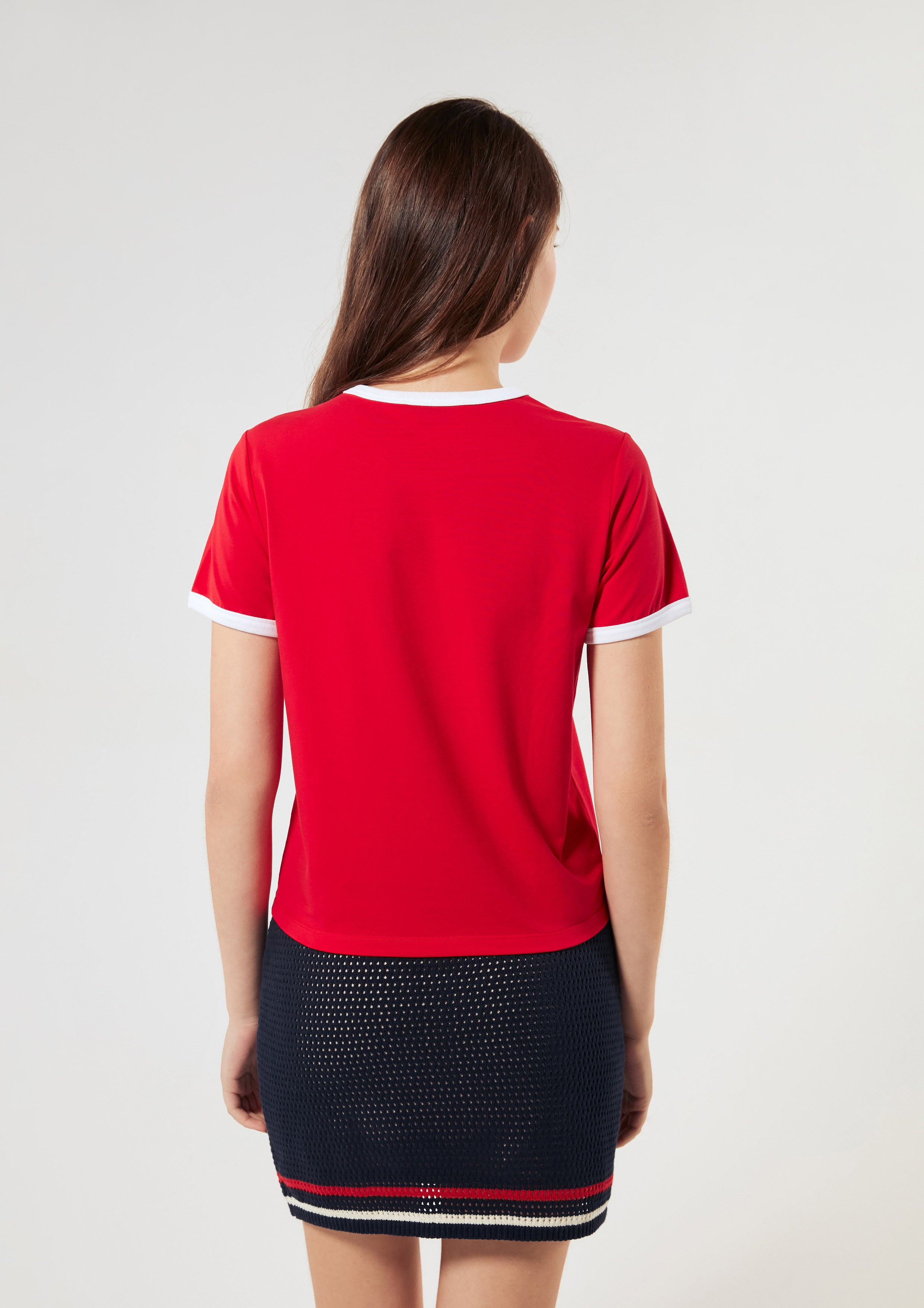 เสื้อยืดแขนสั้น ขอบสีคอนทราสต์ คอลเลกชัน Signature