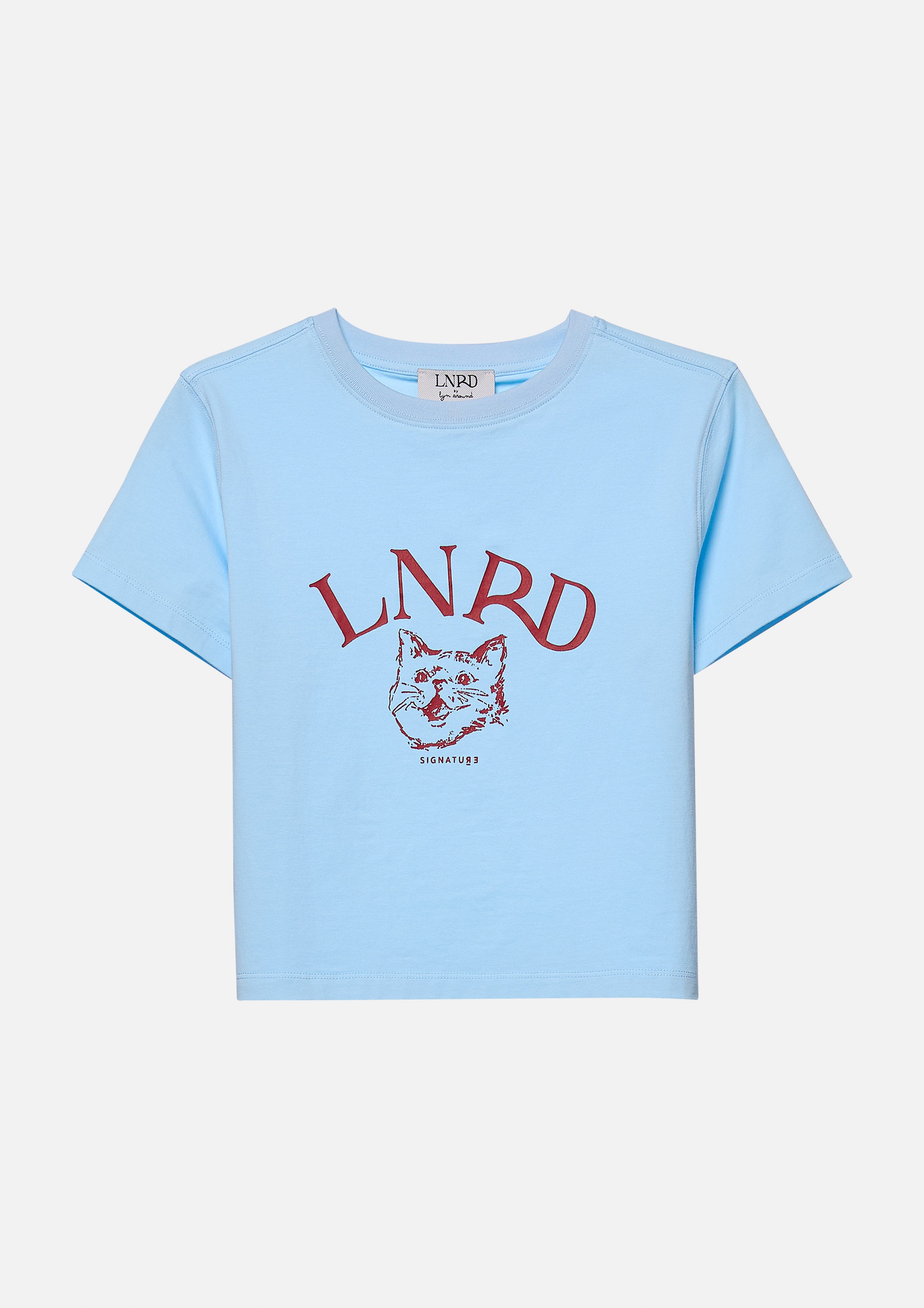 เสื้อครอปแขนสั้น พิมพ์ลายแมวและโลโก้ คอลเลกชัน LNRD Signature