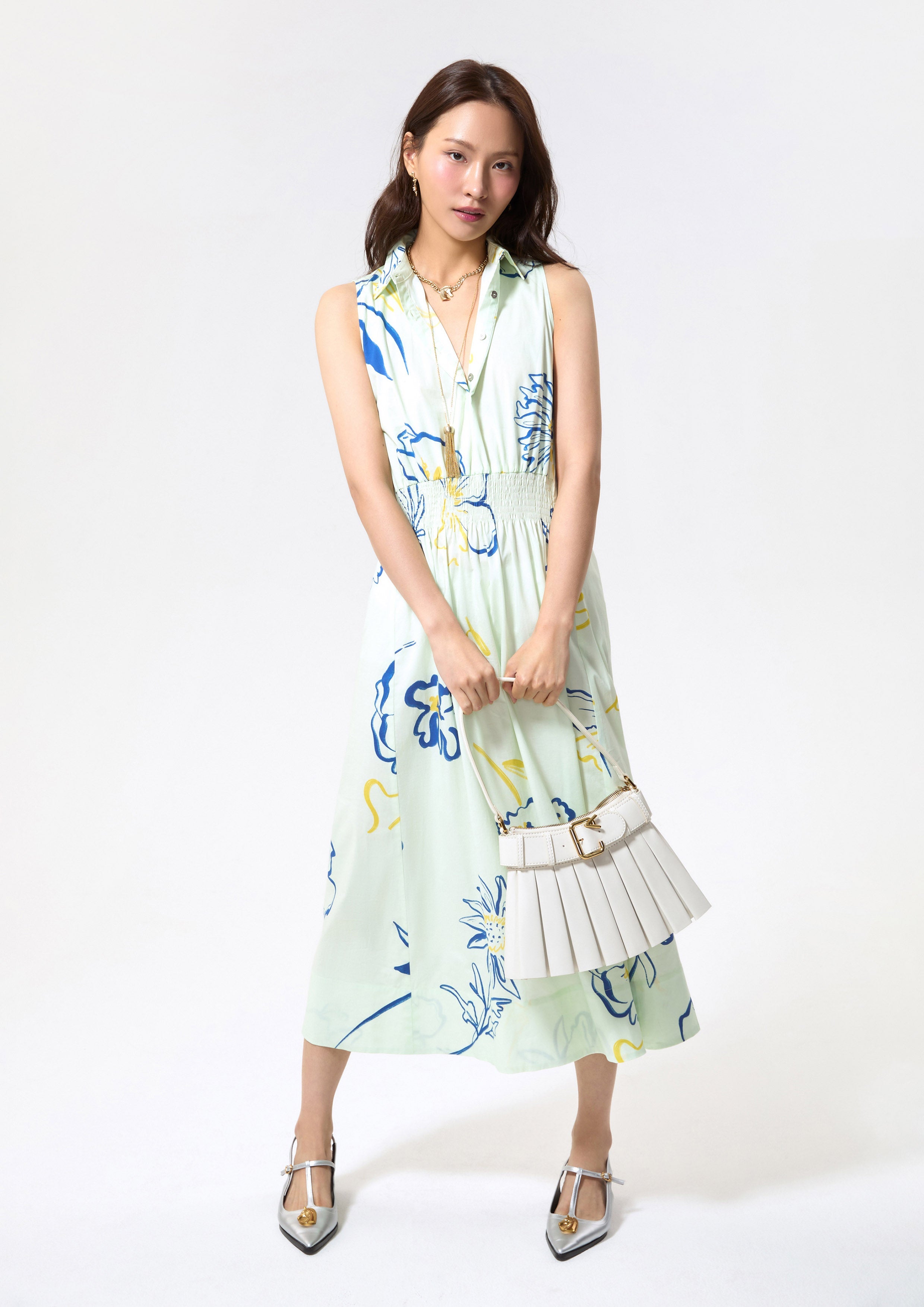 เดรสยาวพิมพ์ลายดอกไม้ช่วงเอวสม็อค คอลเลกชัน Blossom Elegance